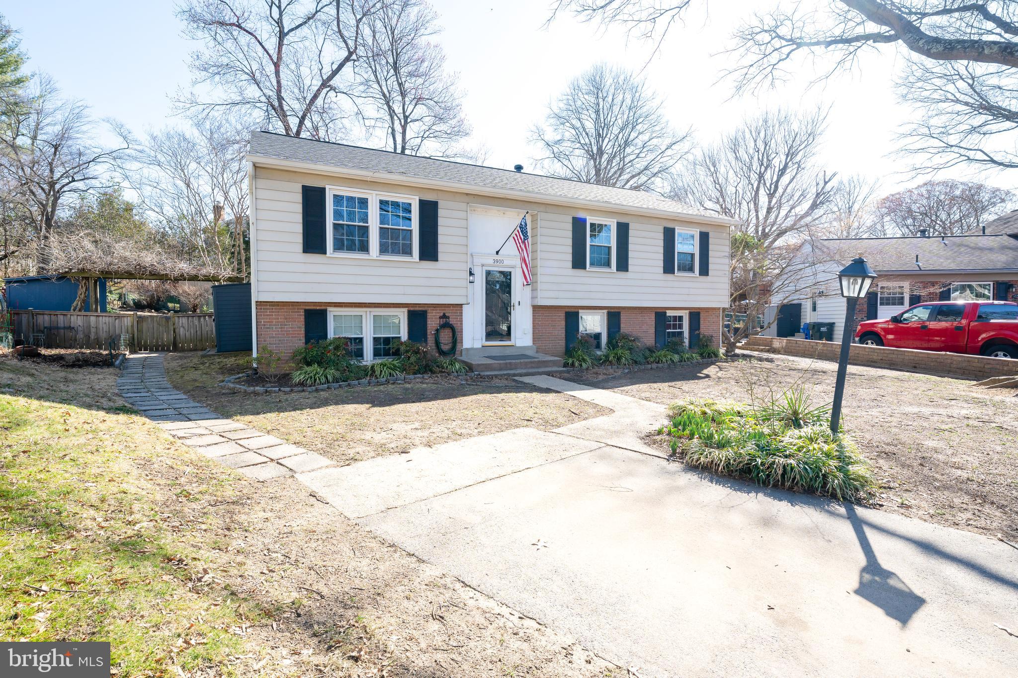 STONEYBROOKE - Residential Lease