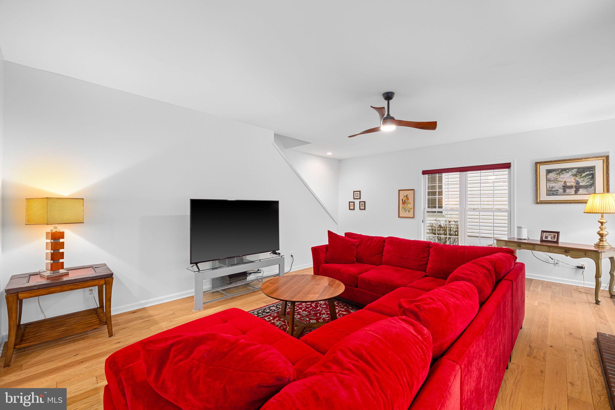 LAUREL HILL - Residential