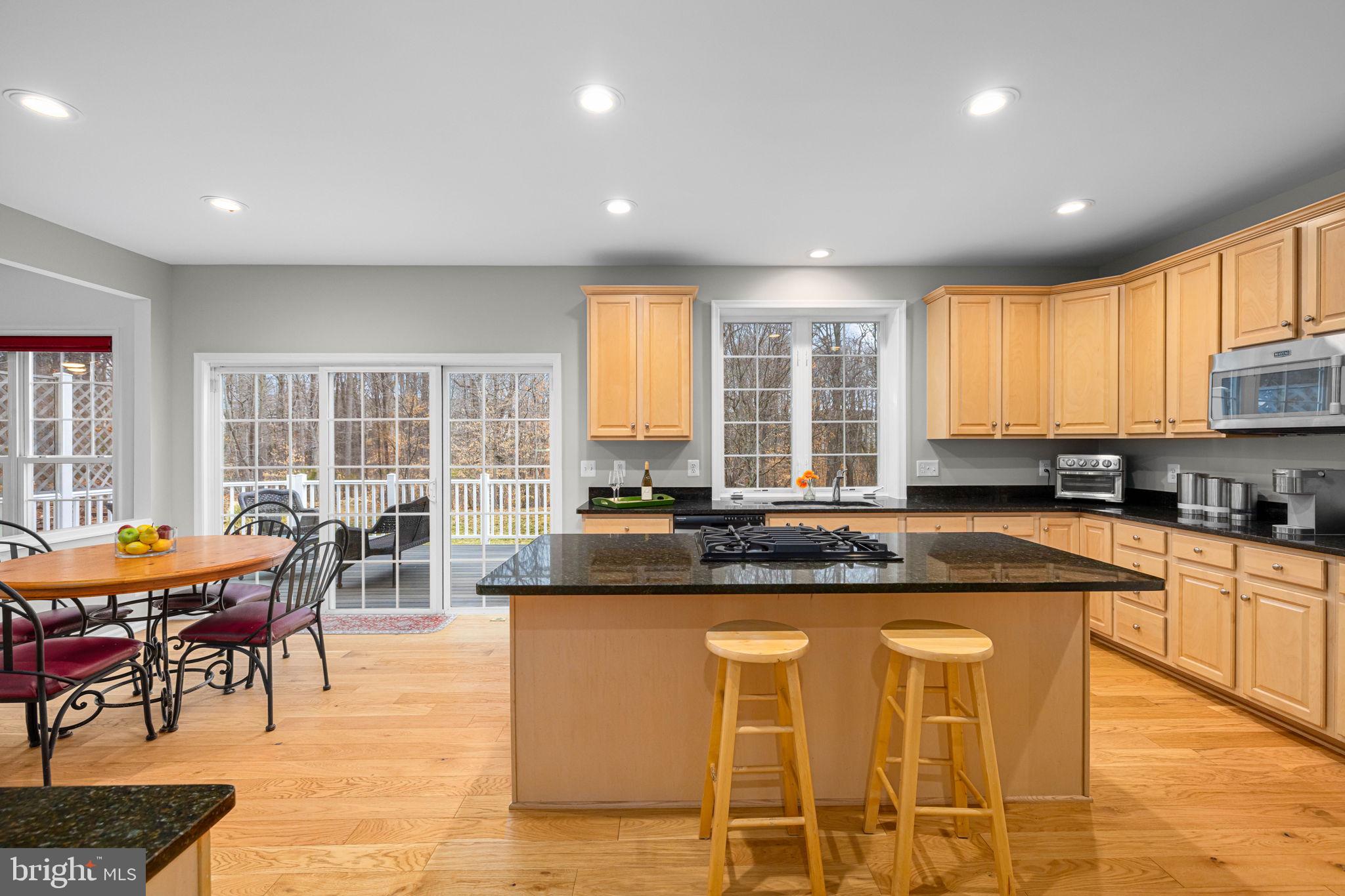 LAUREL HILL - Residential