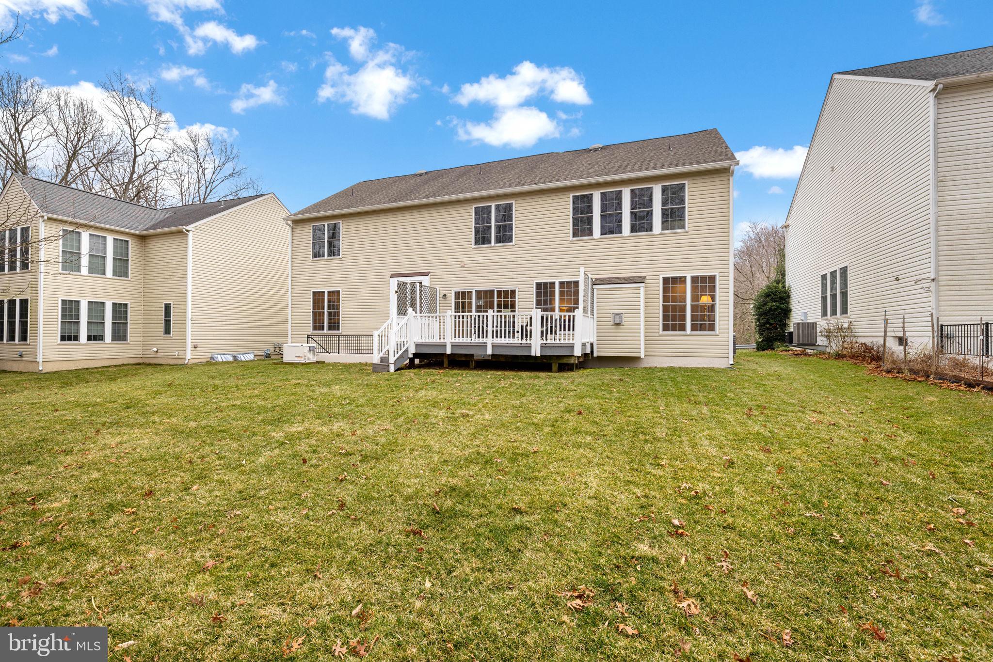 LAUREL HILL - Residential