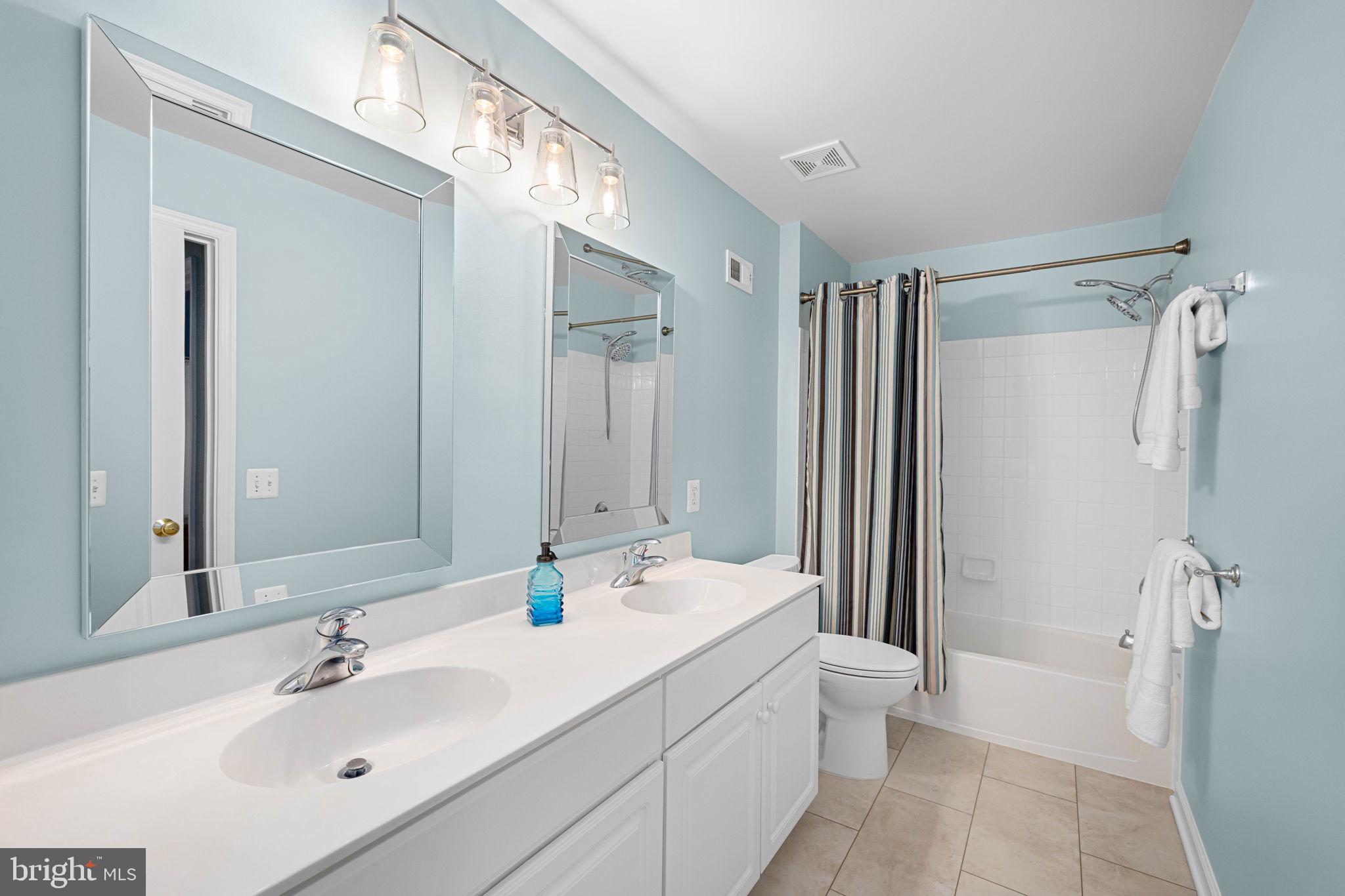 LAUREL HILL - Residential