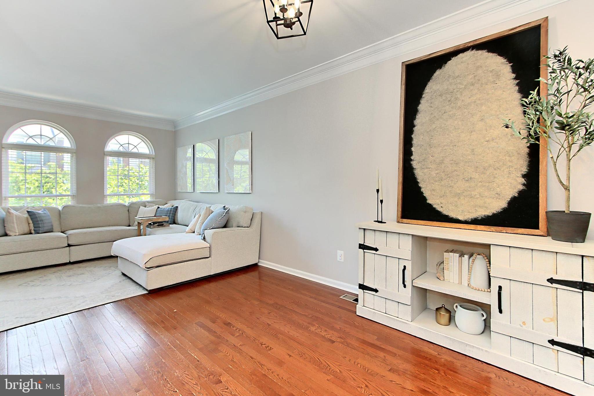 SOUTH RIDING - Residential