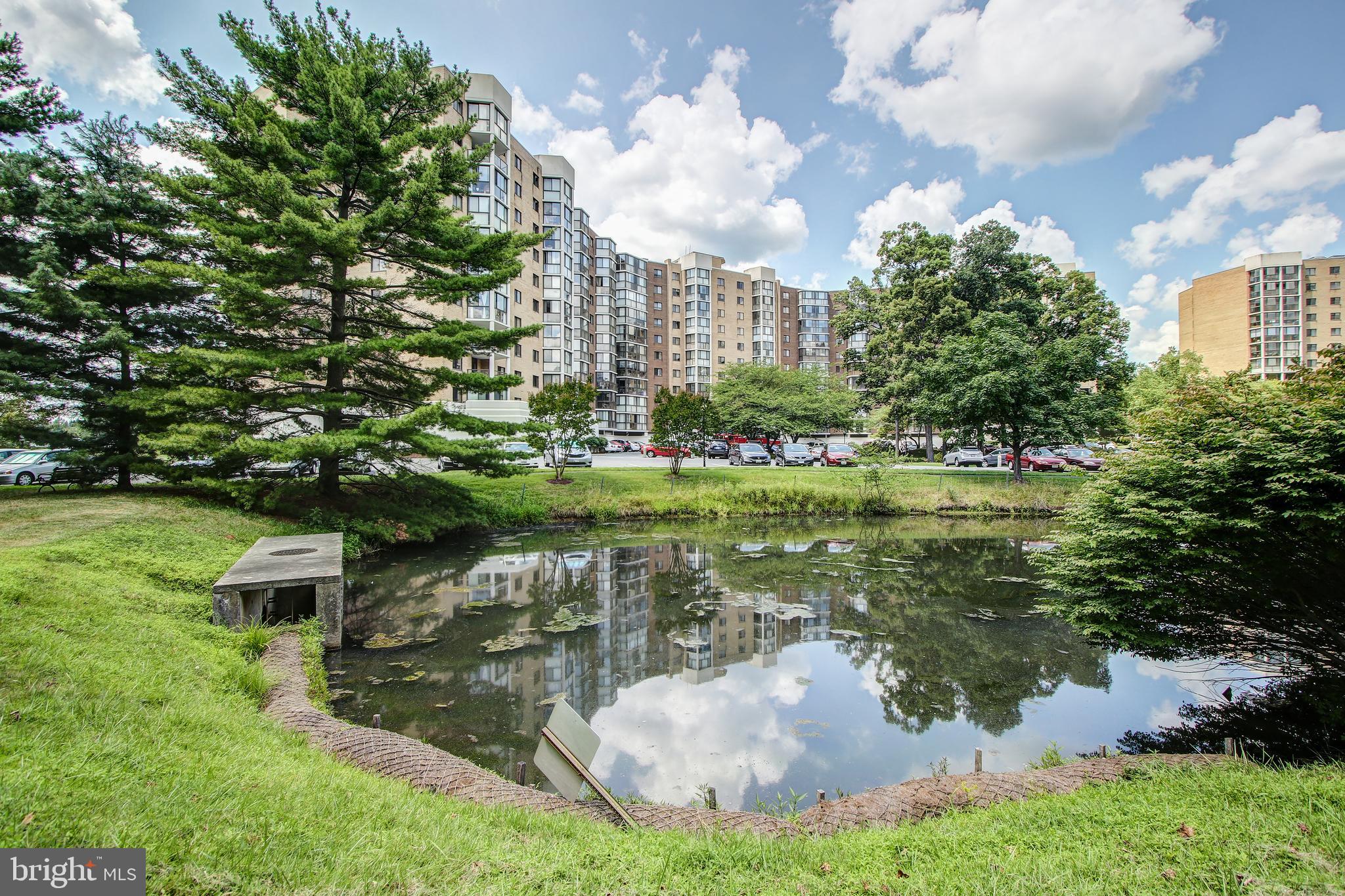 LEISURE WORLD - Residential