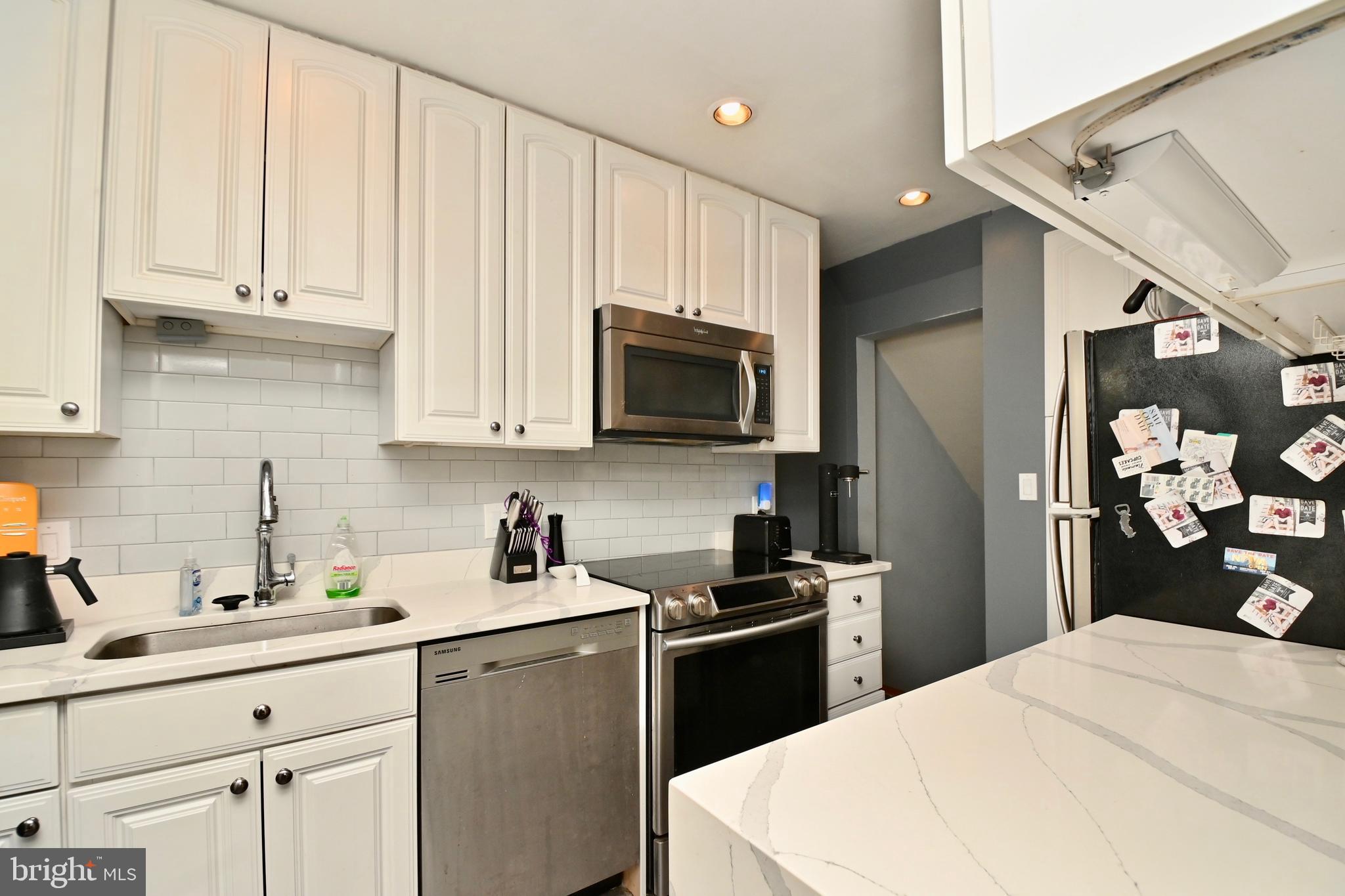 FAIRLINGTON ARBORS - Residential