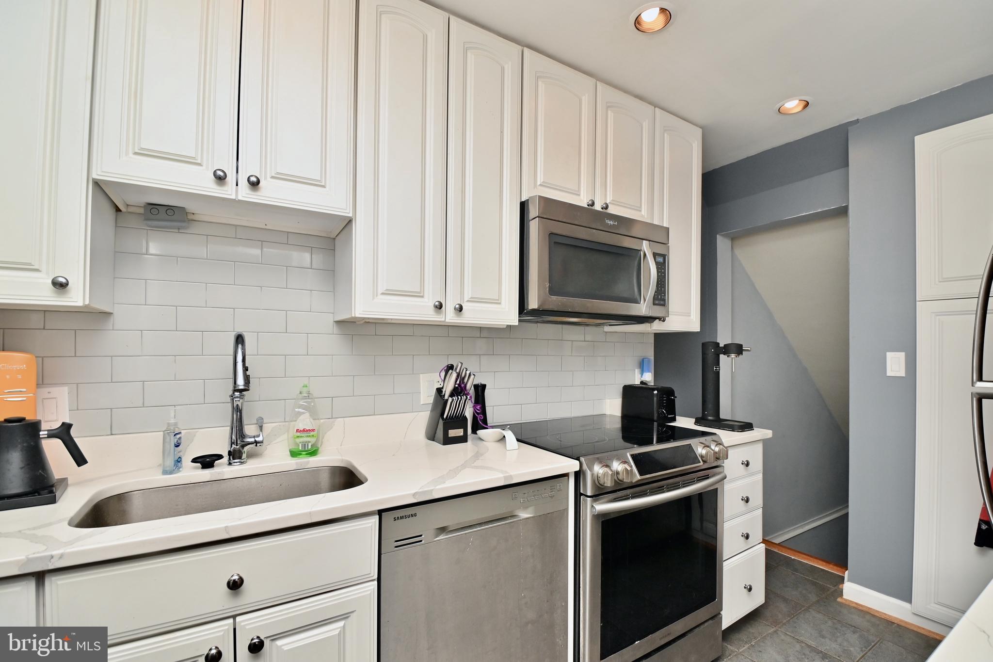 FAIRLINGTON ARBORS - Residential