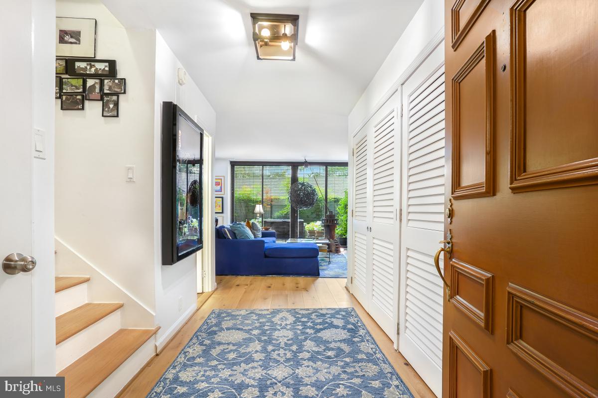 FOGGY BOTTOM - Residential