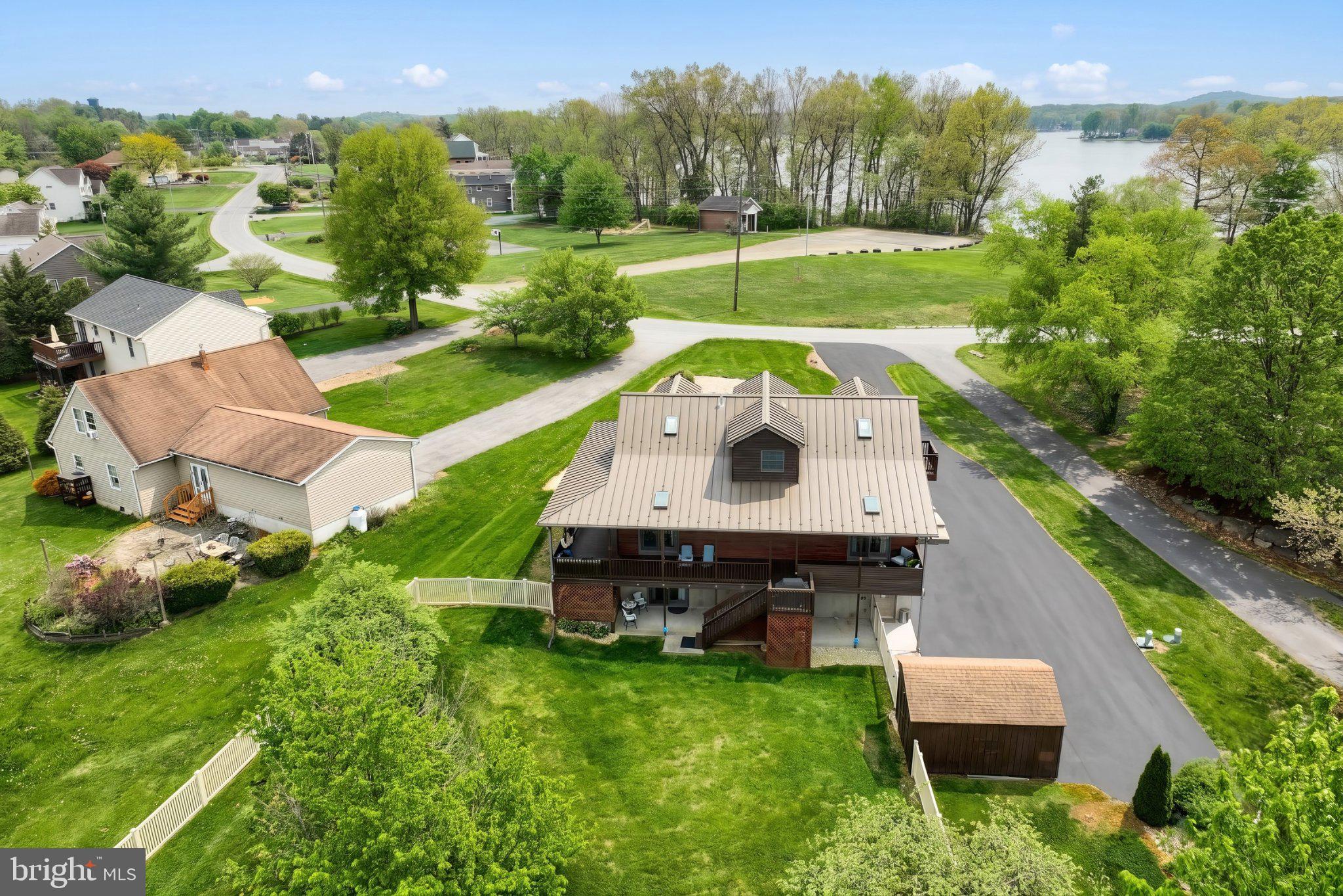 LAKE MEADE - Residential