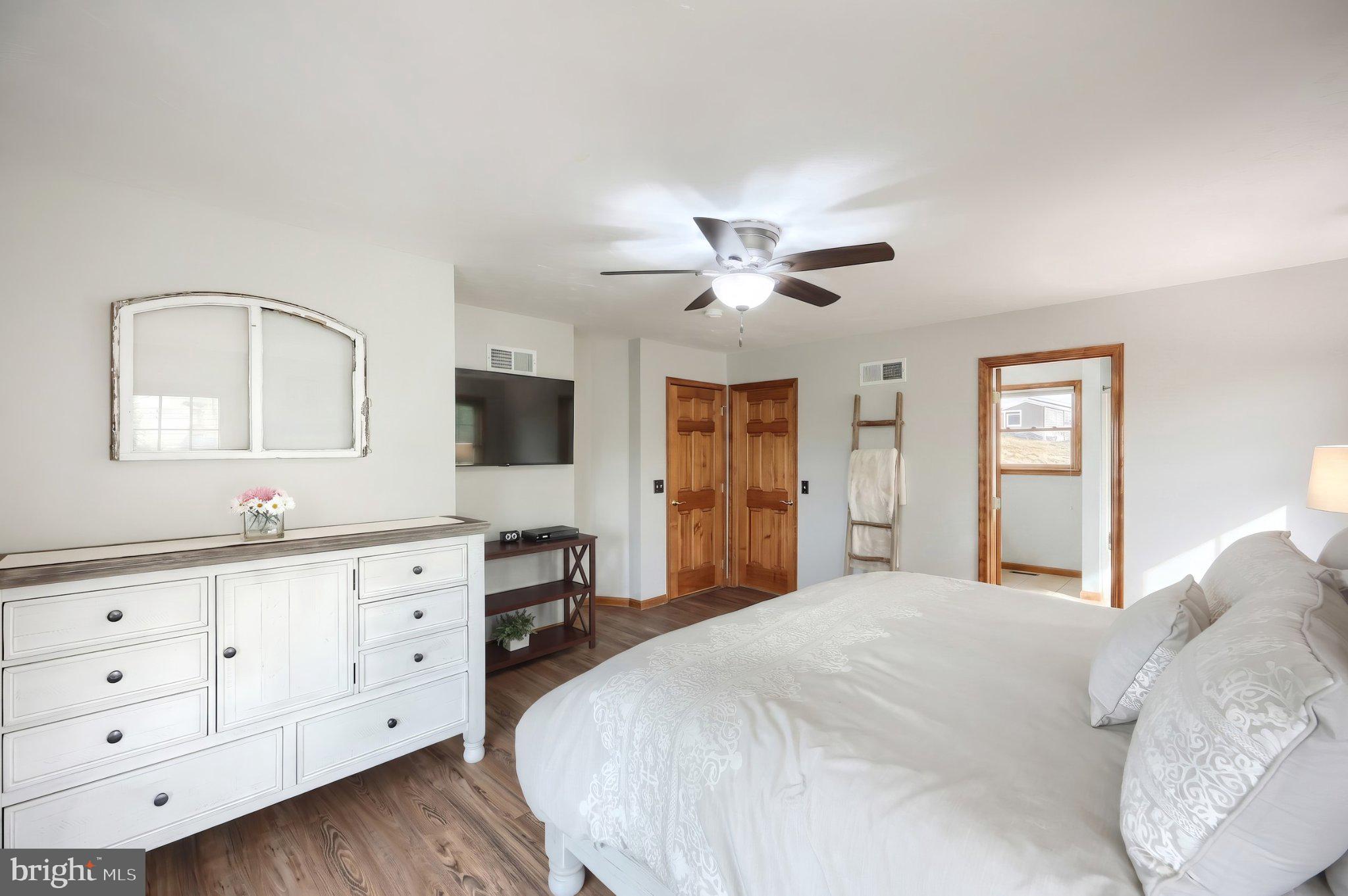 LAKE MEADE - Residential