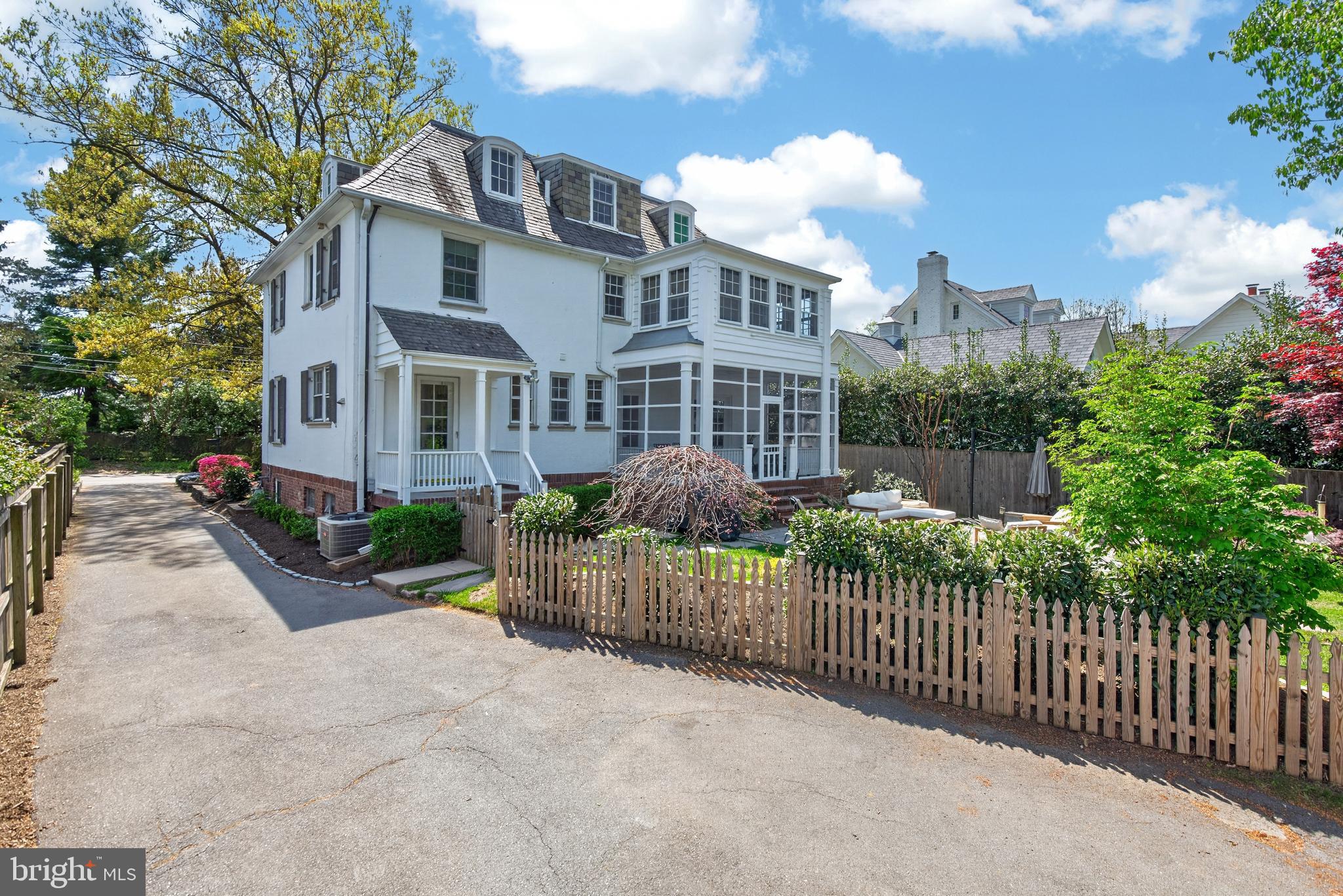 CHEVY CHASE - Residential