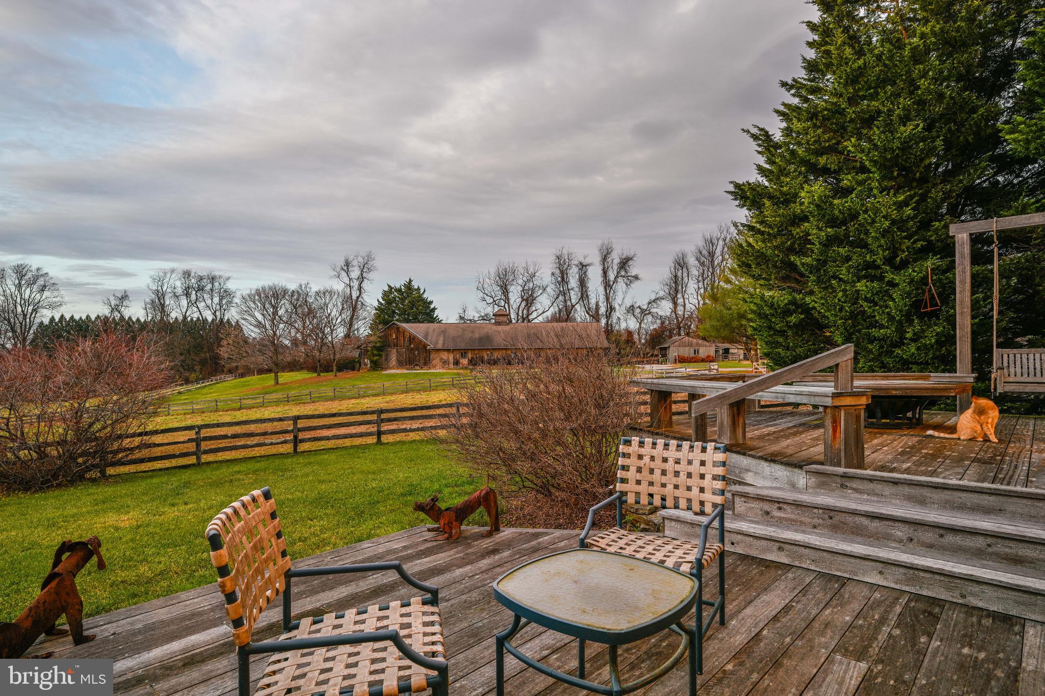 BROOKFIELD - Farm