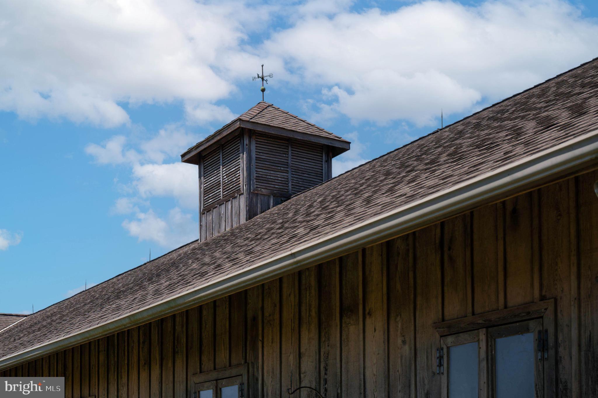 BROOKFIELD - Farm