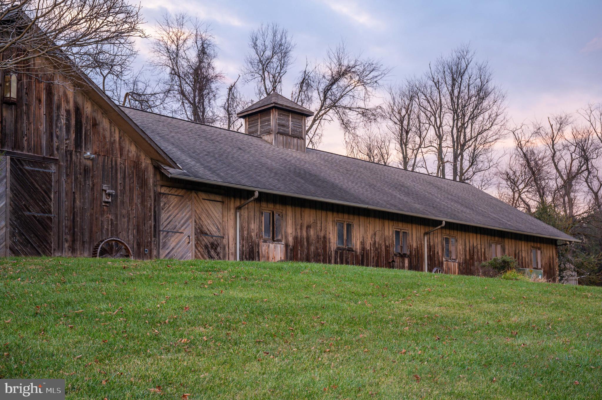BROOKFIELD - Farm