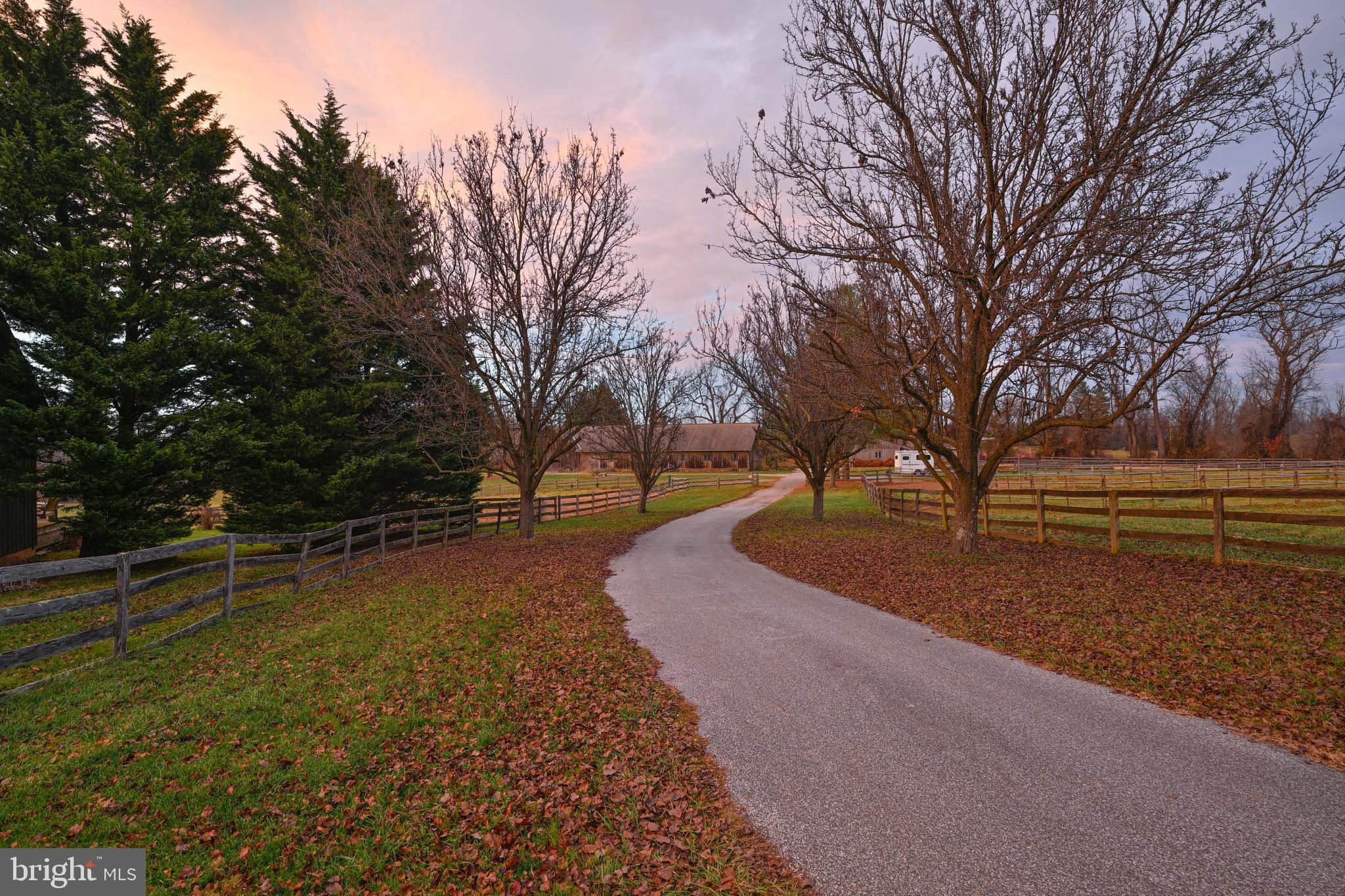 BROOKFIELD - Farm