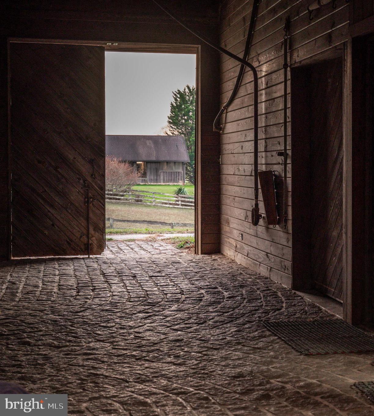 BROOKFIELD - Farm