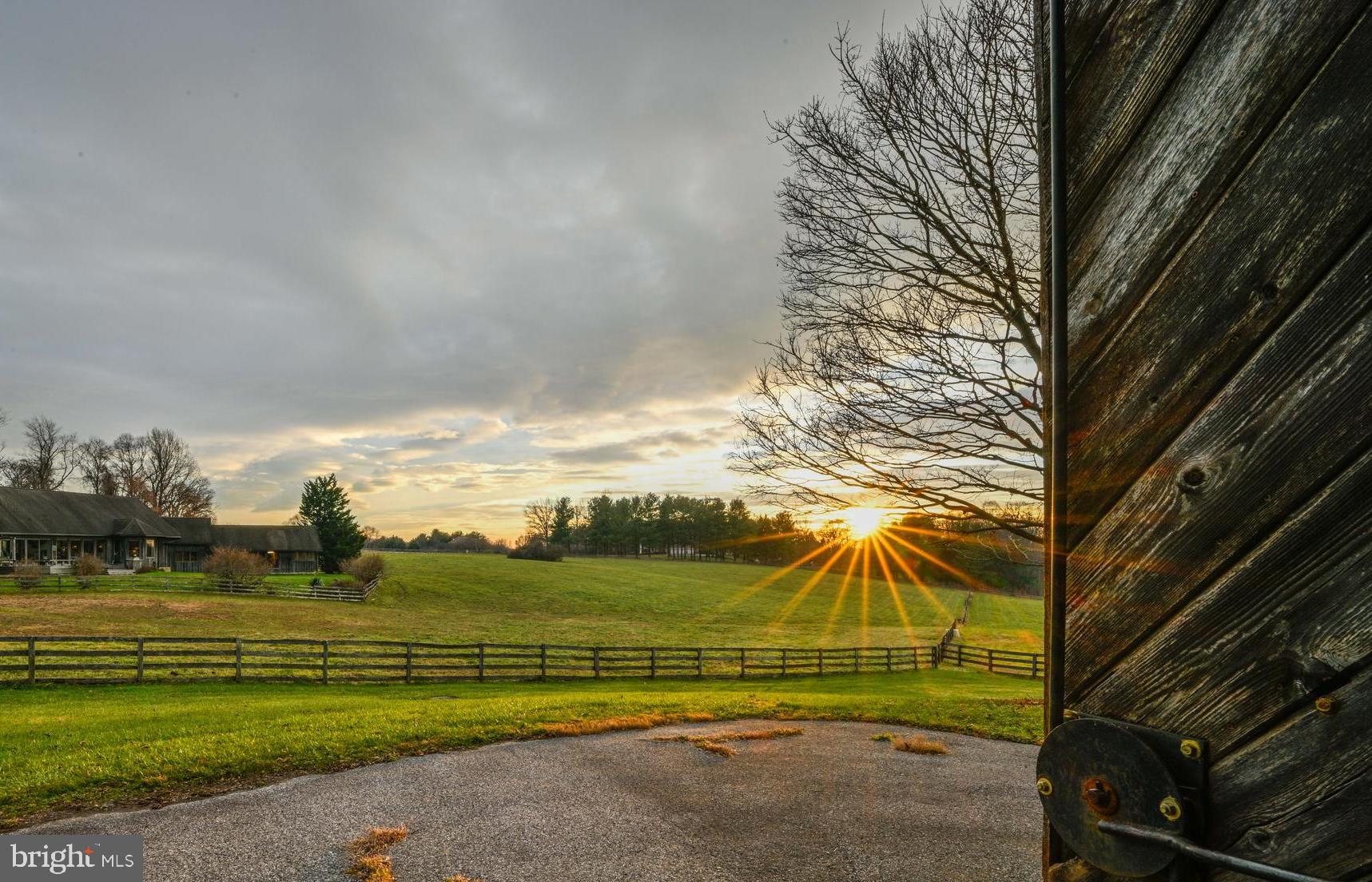 BROOKFIELD - Farm