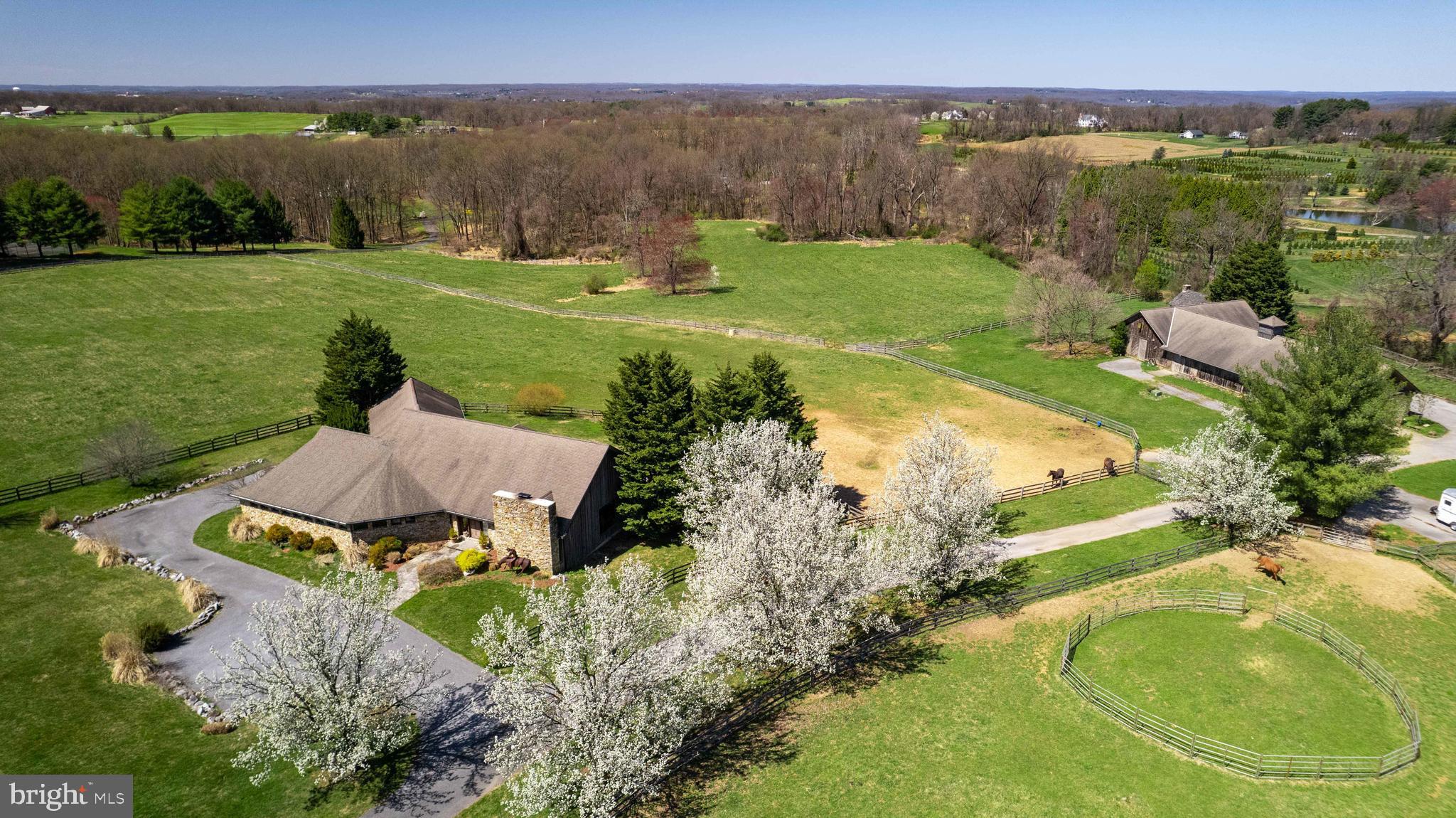 BROOKFIELD - Farm