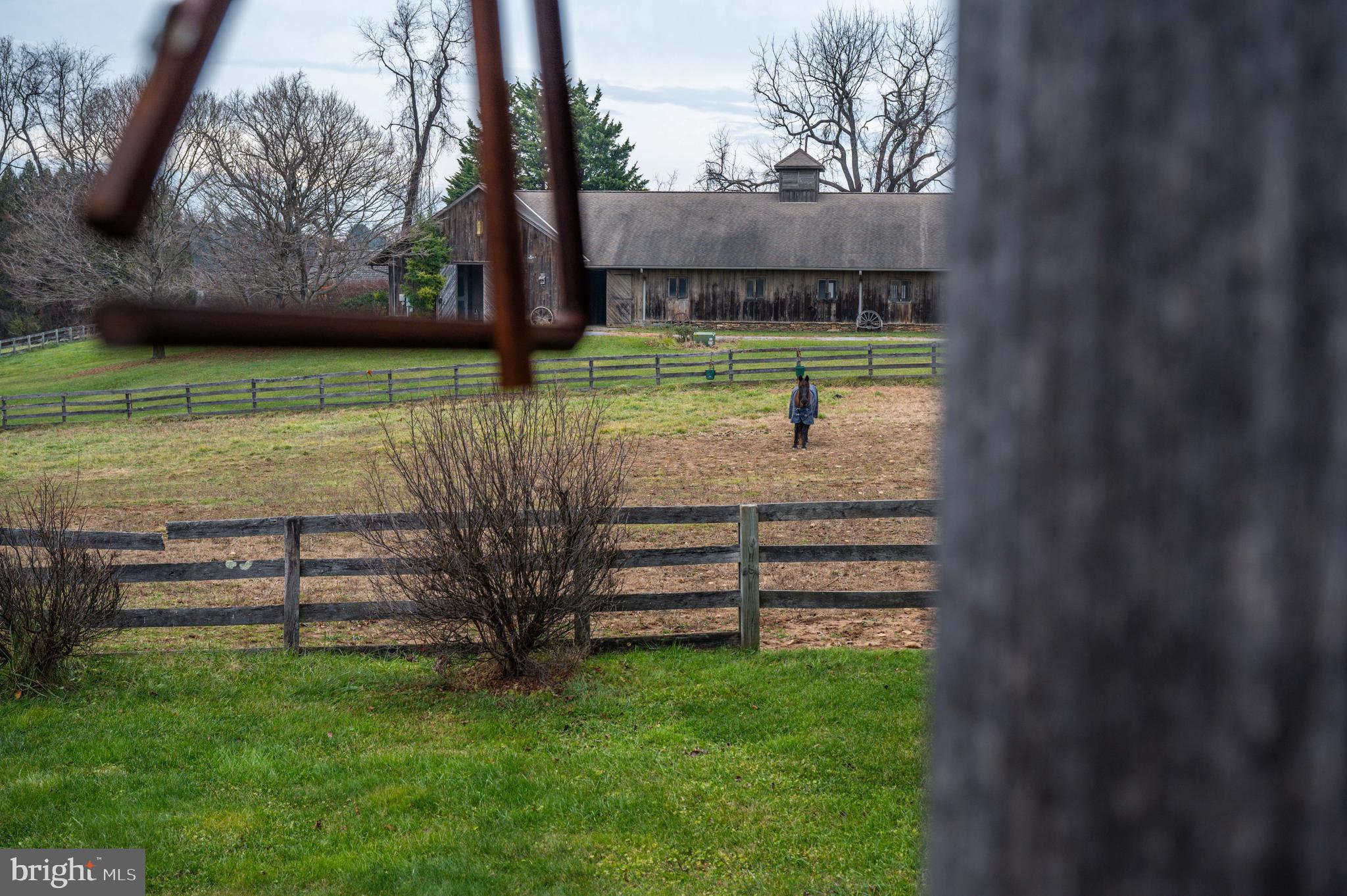 BROOKFIELD - Farm