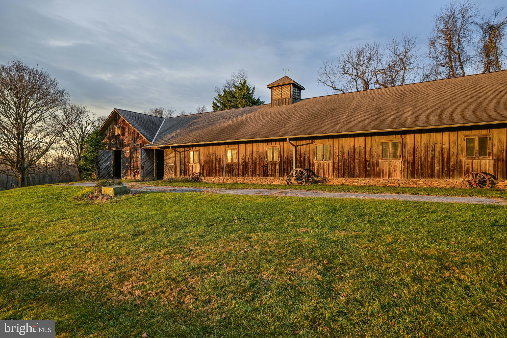 BROOKFIELD - Farm
