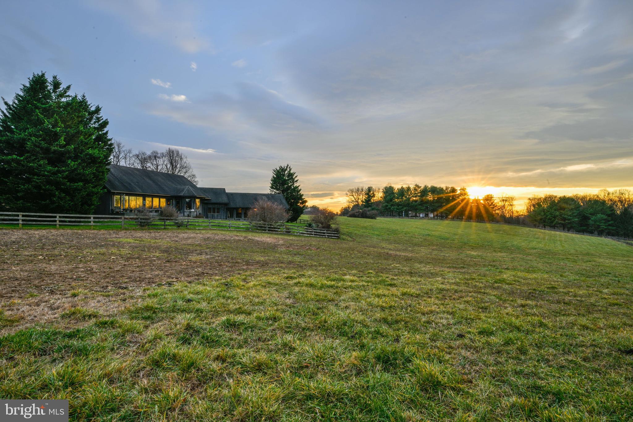 BROOKFIELD - Farm