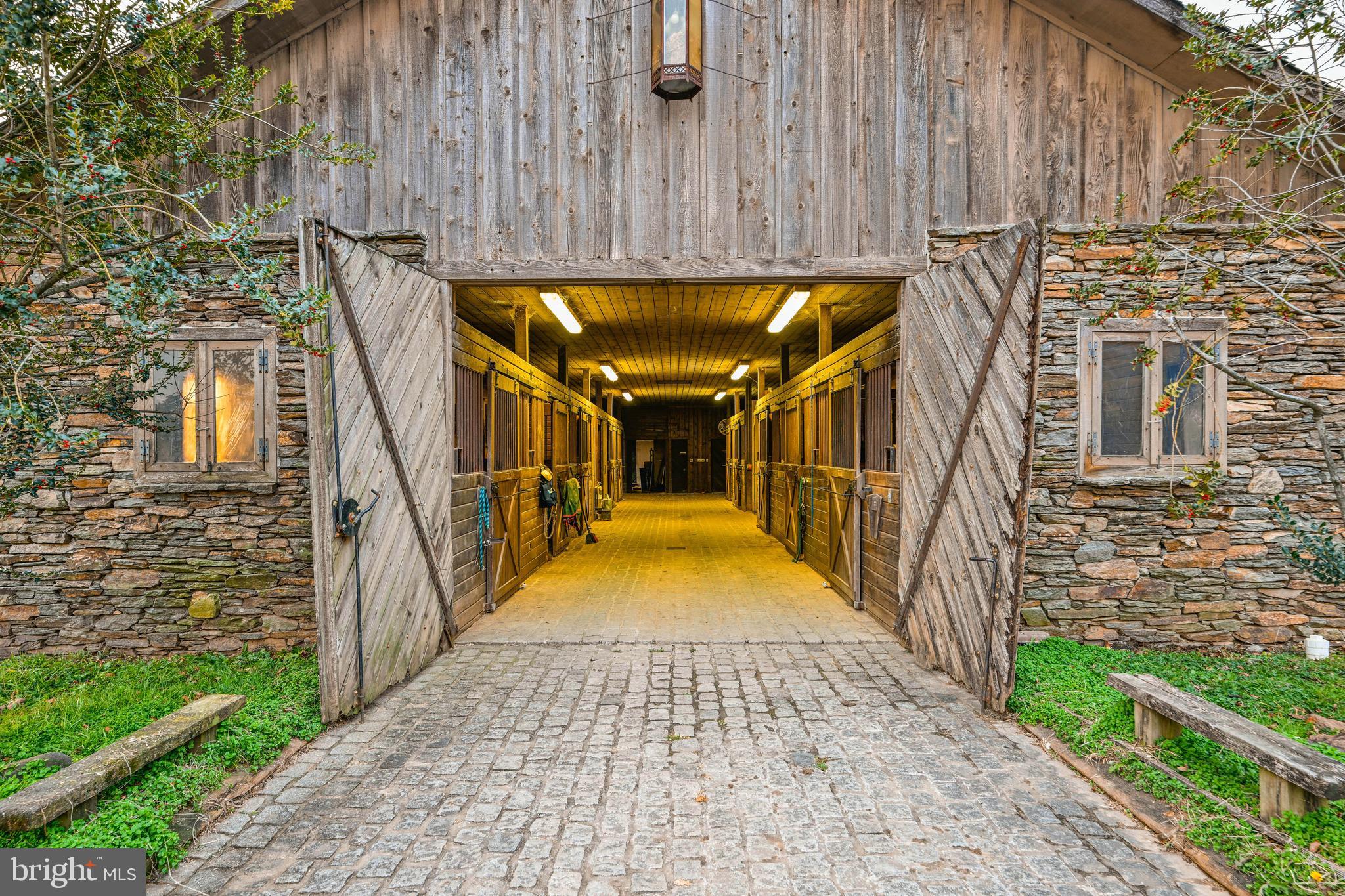 BROOKFIELD - Farm