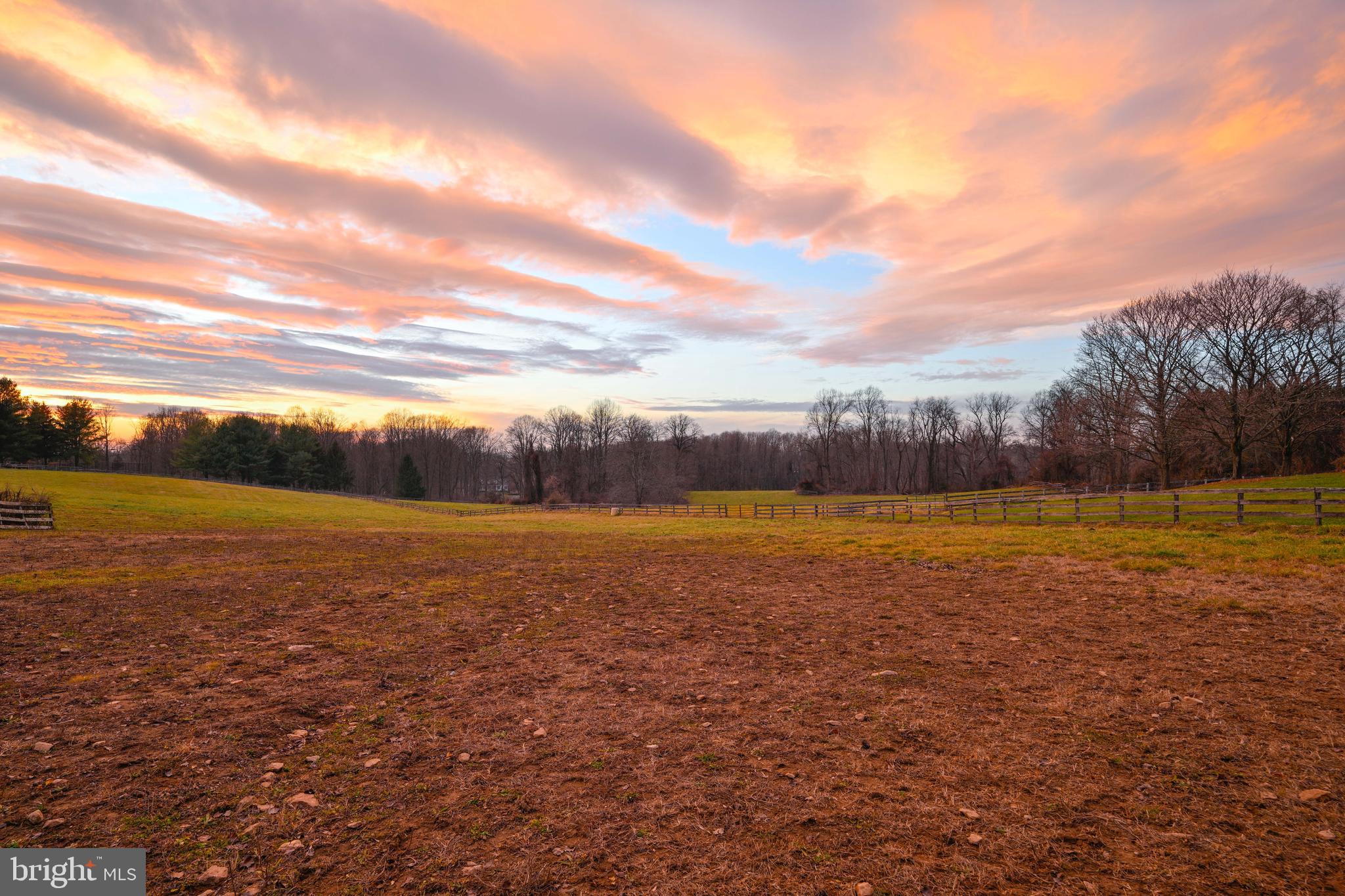 BROOKFIELD - Farm