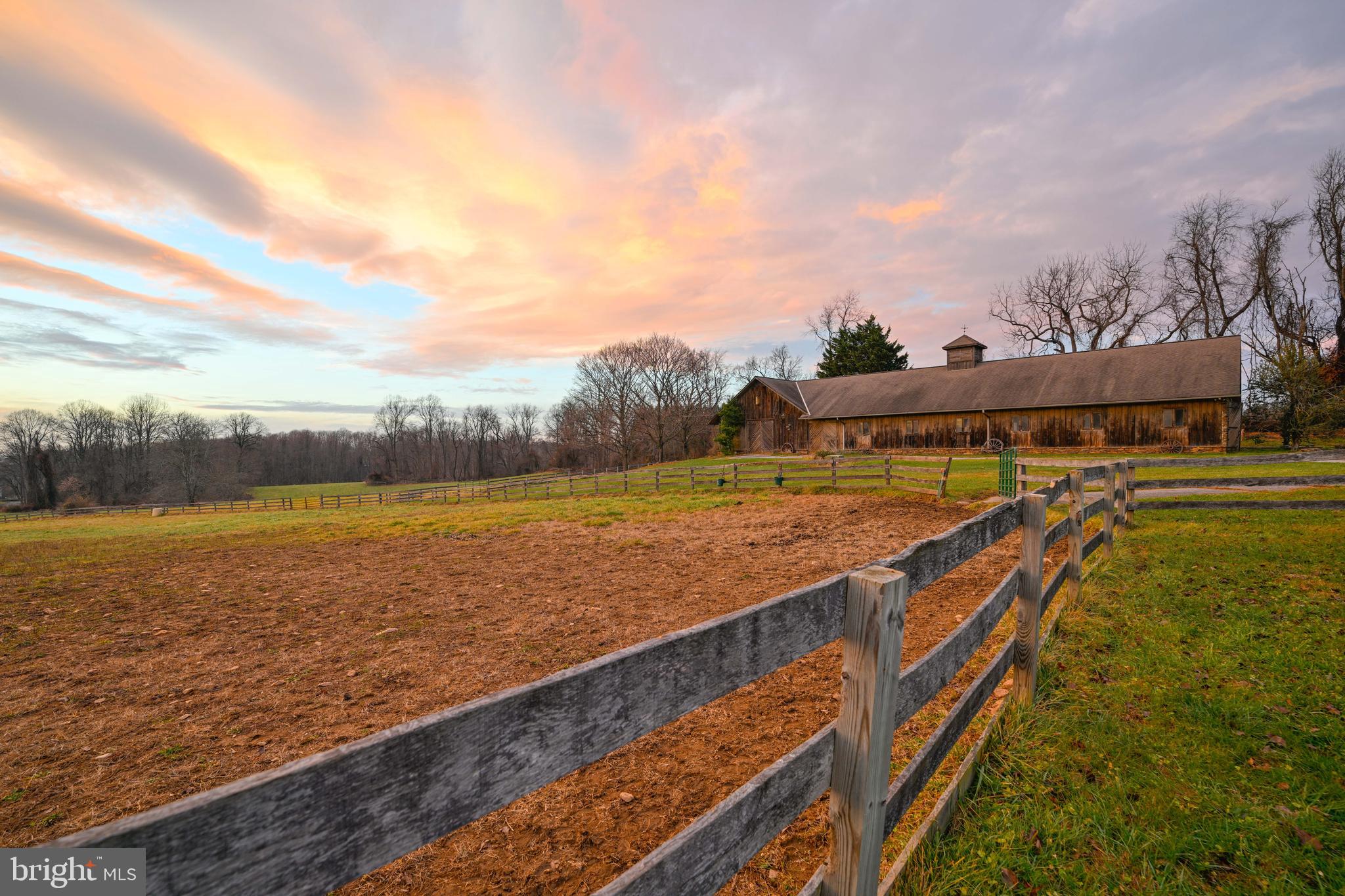 BROOKFIELD - Farm