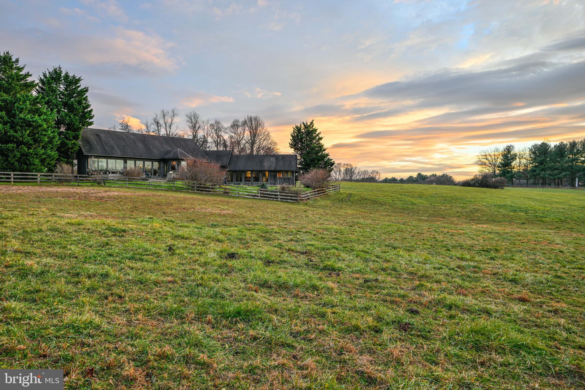 BROOKFIELD - Farm