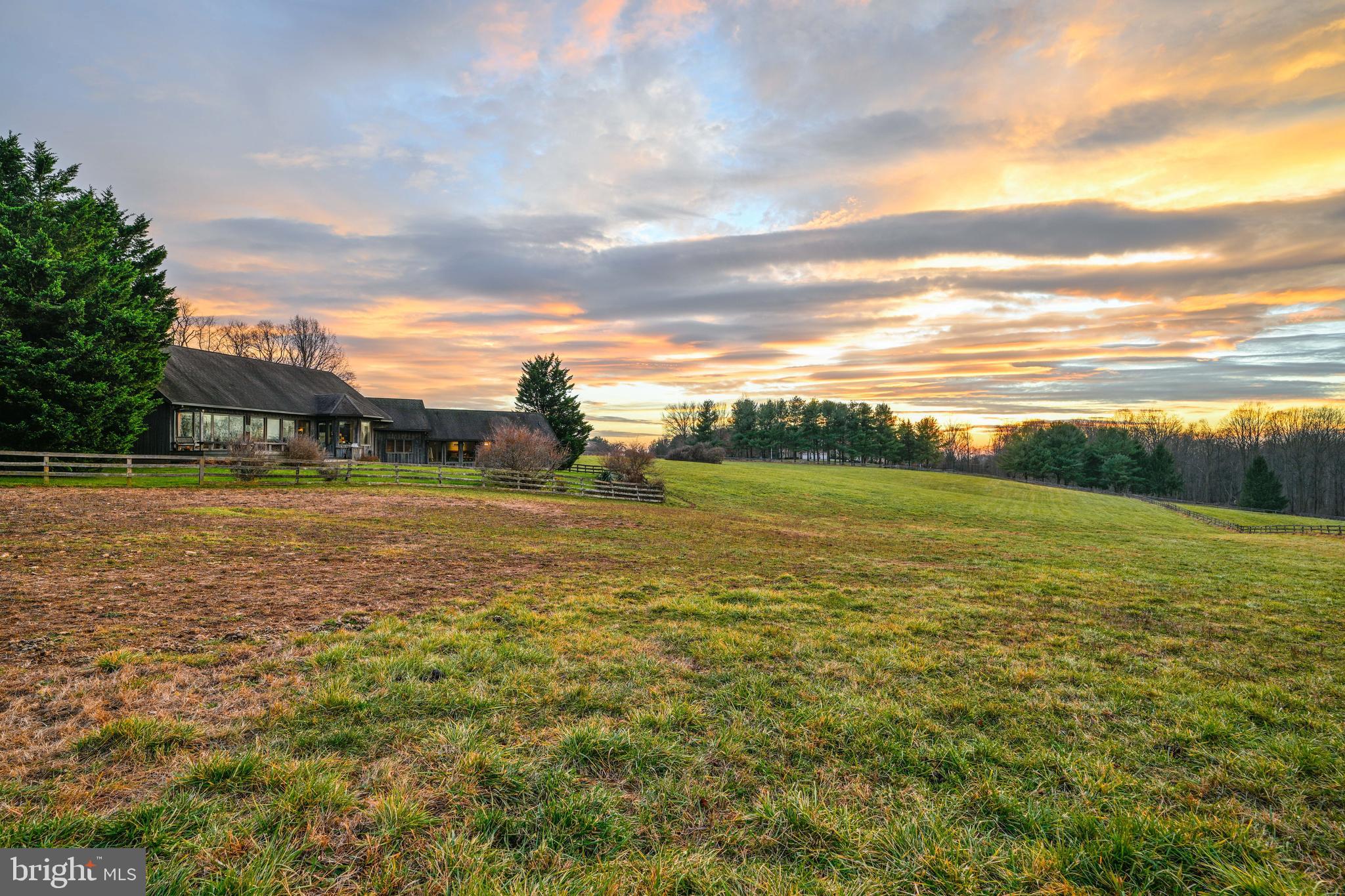 BROOKFIELD - Farm