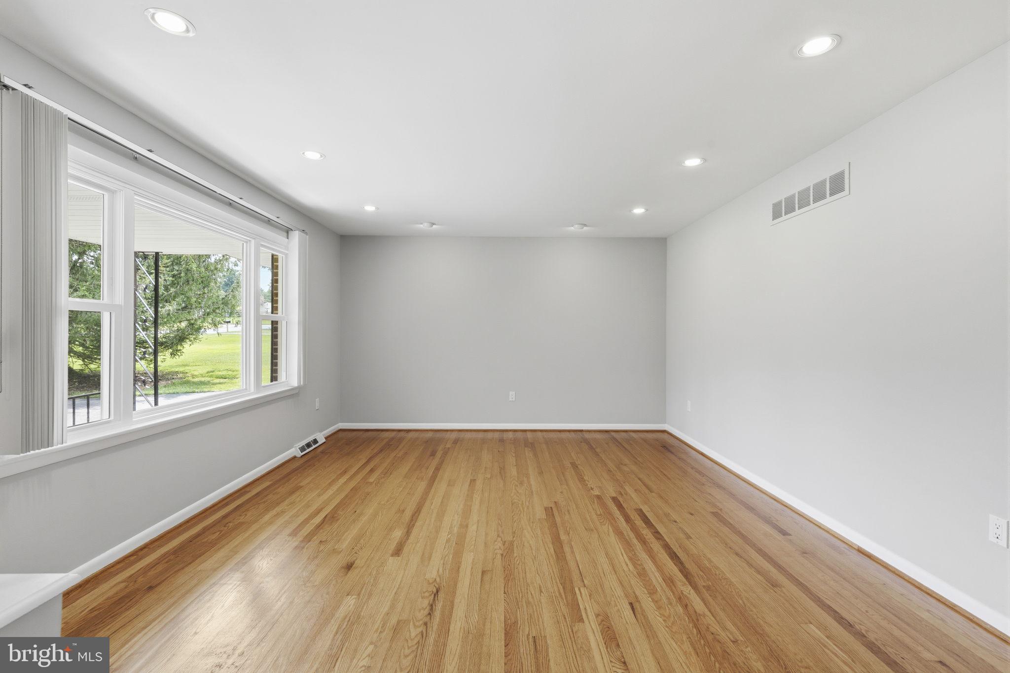 WOODCREST - Residential