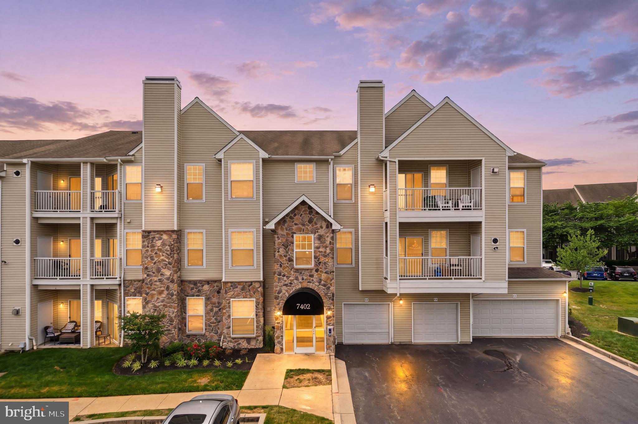 WINDSOR COMMONS - Residential