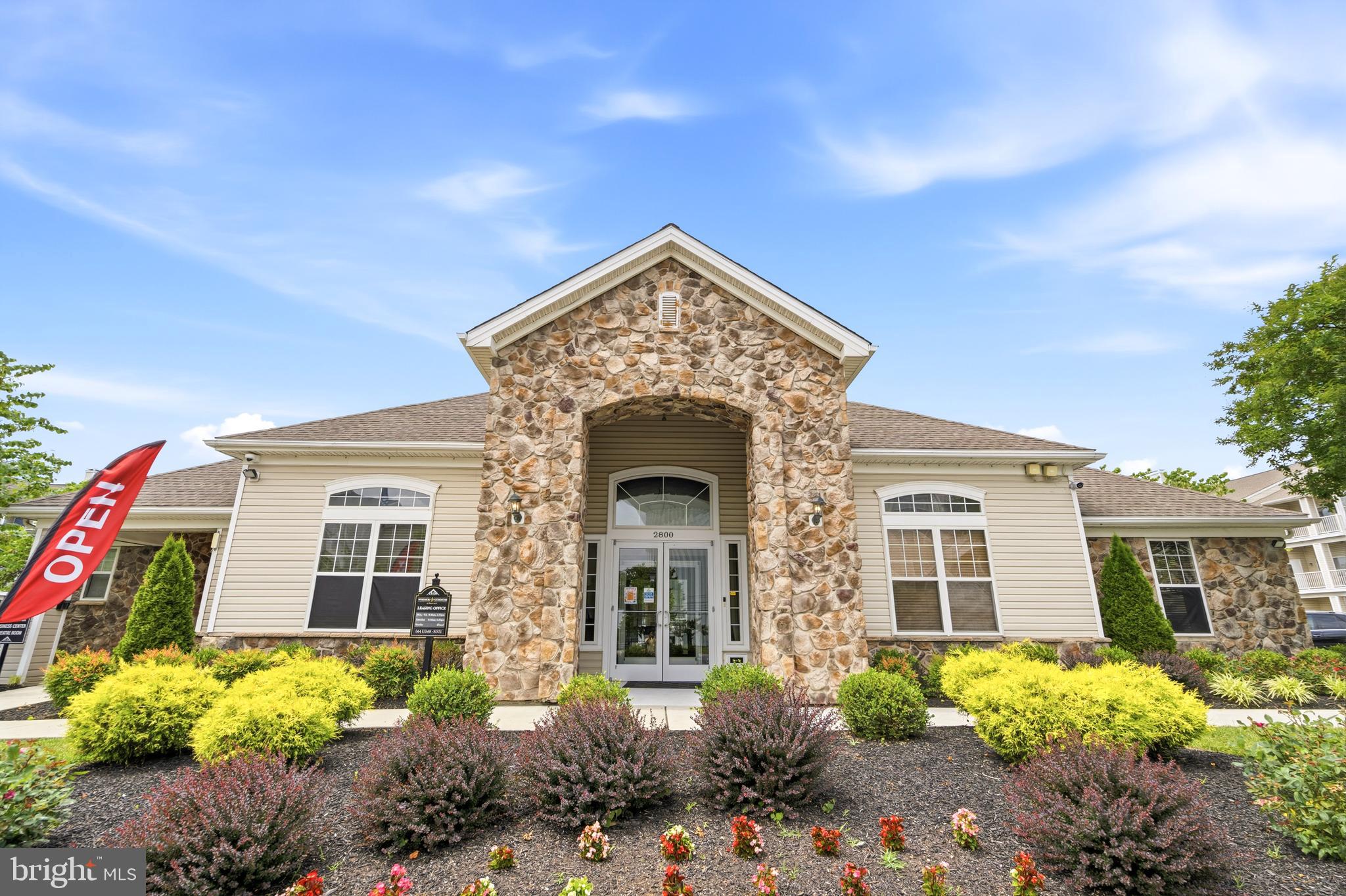 WINDSOR COMMONS - Residential