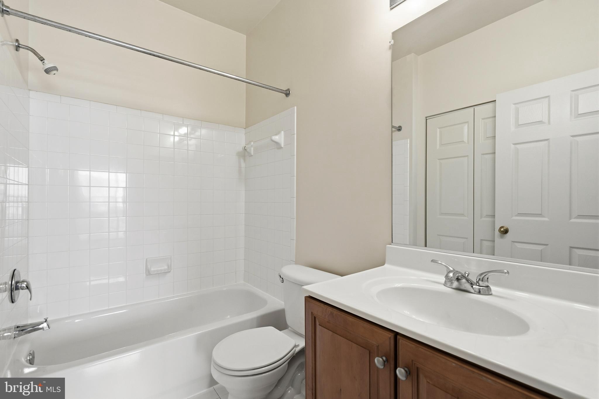 WINDSOR COMMONS - Residential