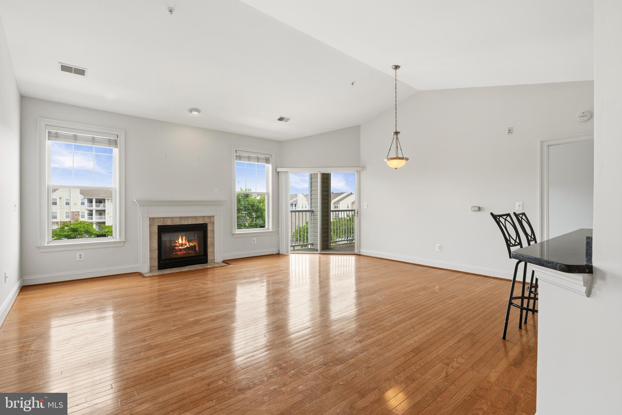 WINDSOR COMMONS - Residential
