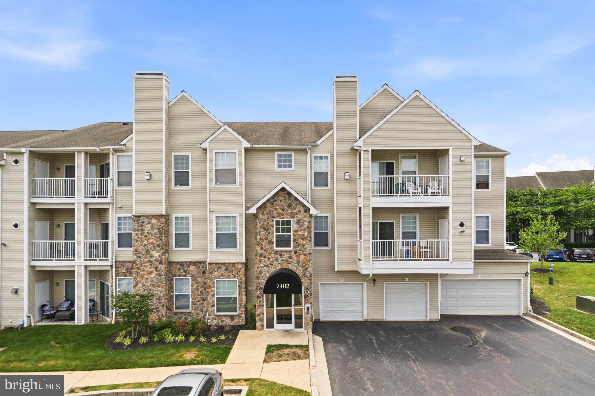 WINDSOR COMMONS - Residential