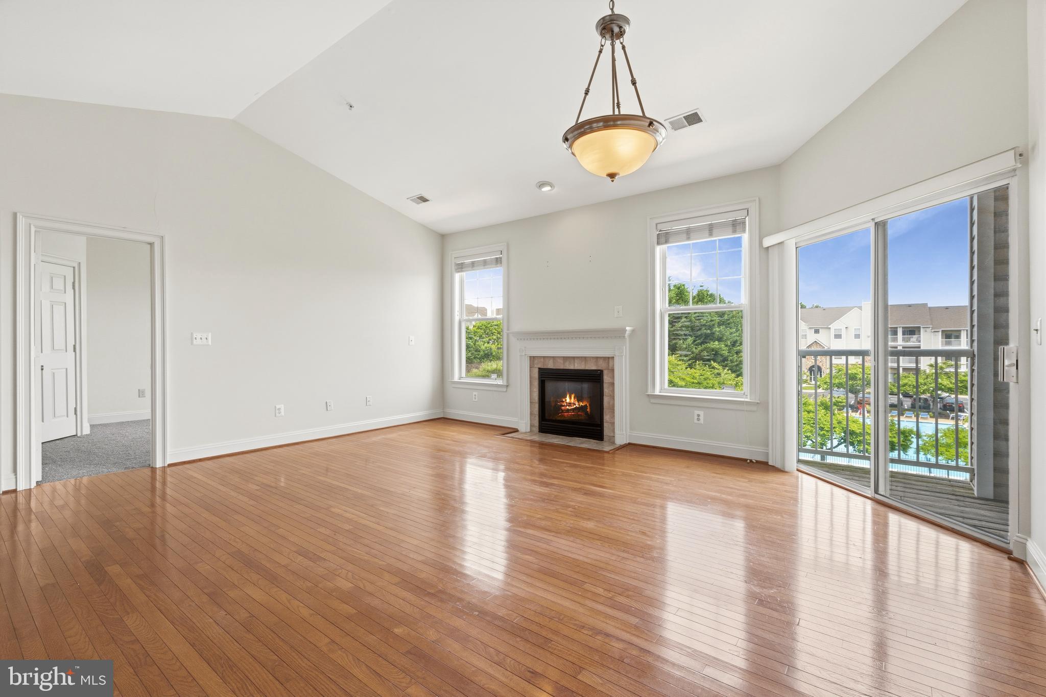 WINDSOR COMMONS - Residential