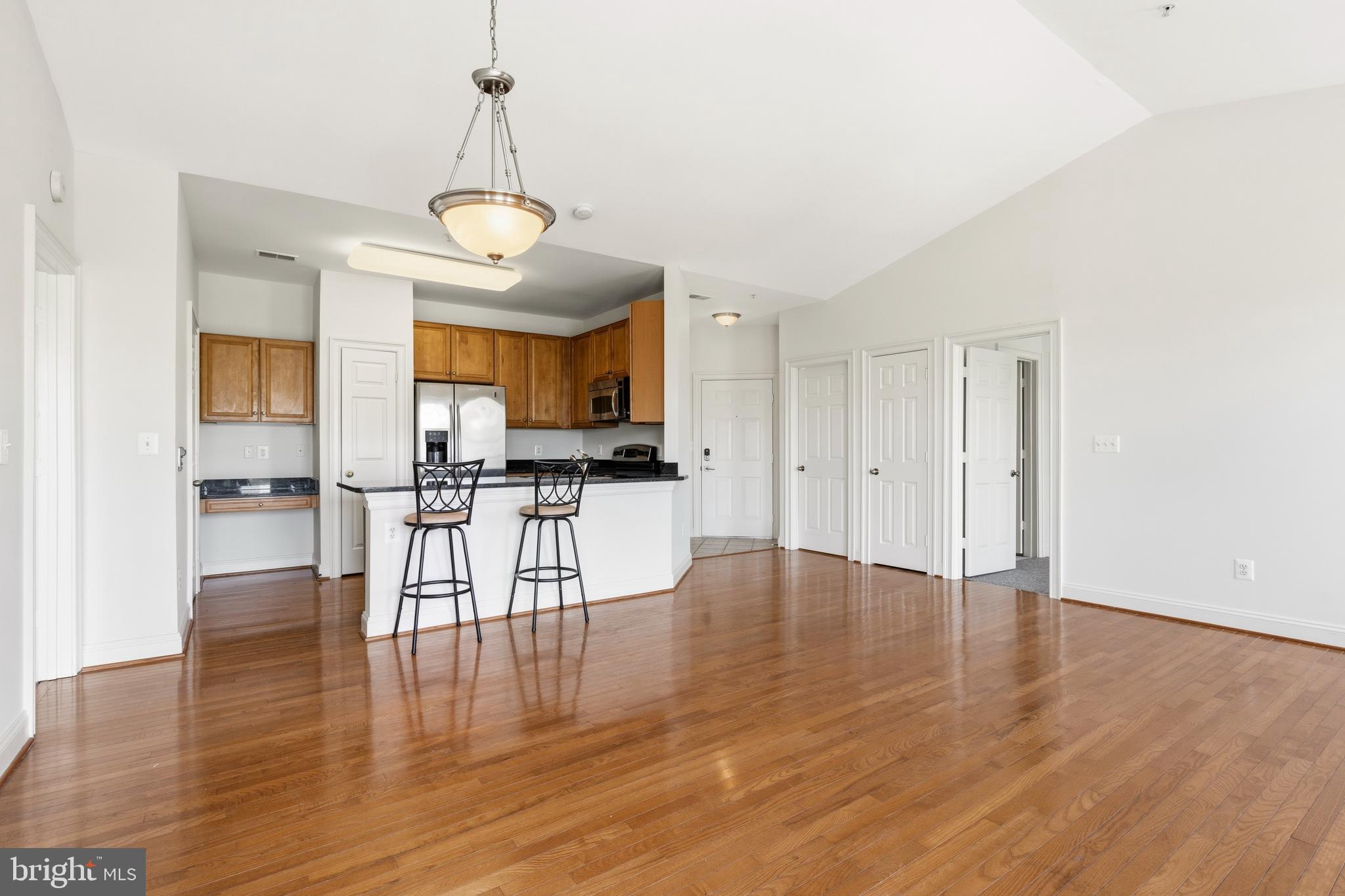 WINDSOR COMMONS - Residential