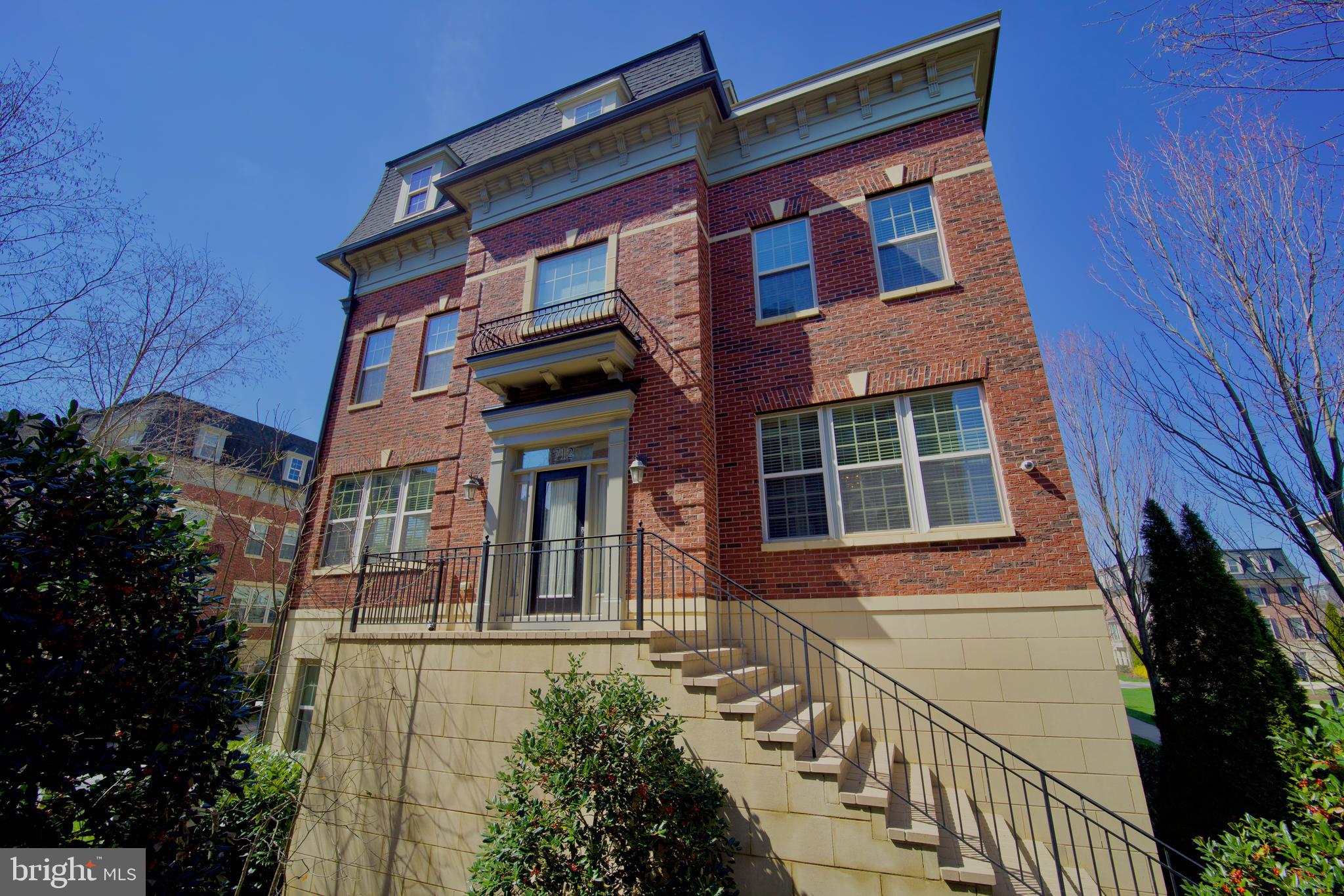 POTOMAC OVERLOOK CONDO - Residential