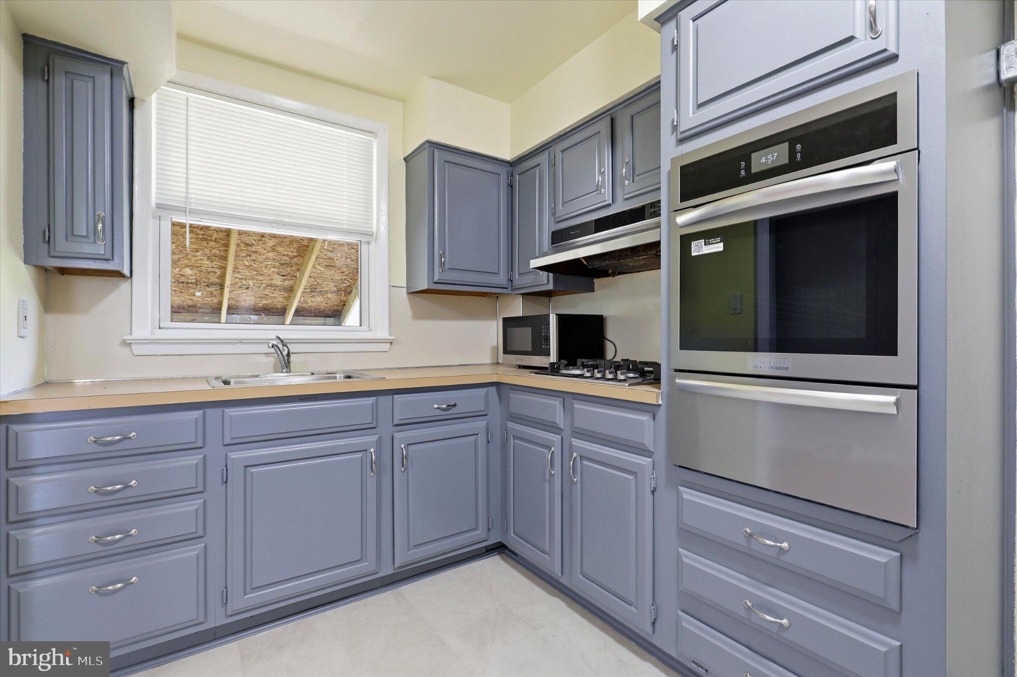 NORRISTOWN - Residential