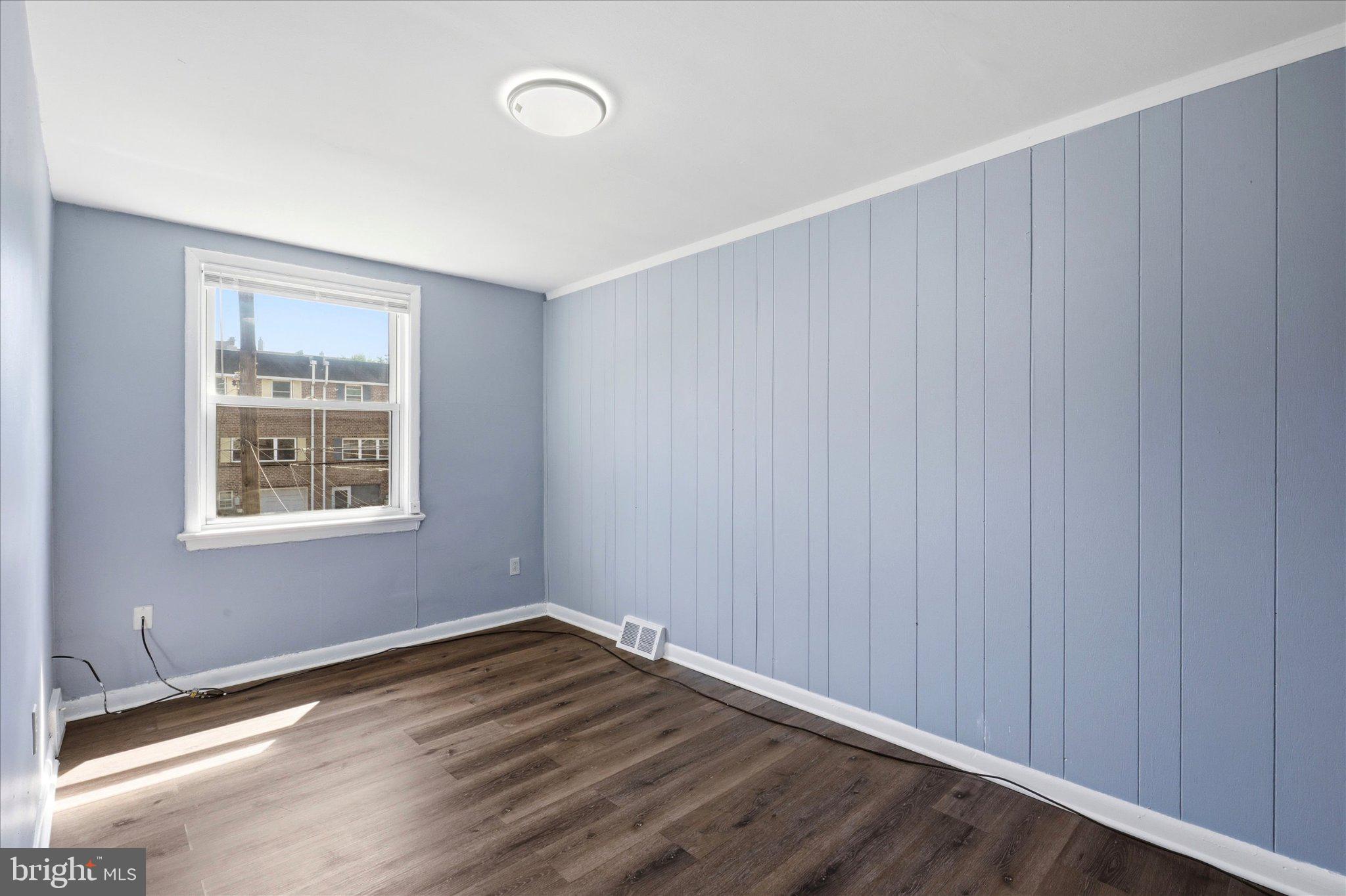 NORRISTOWN - Residential