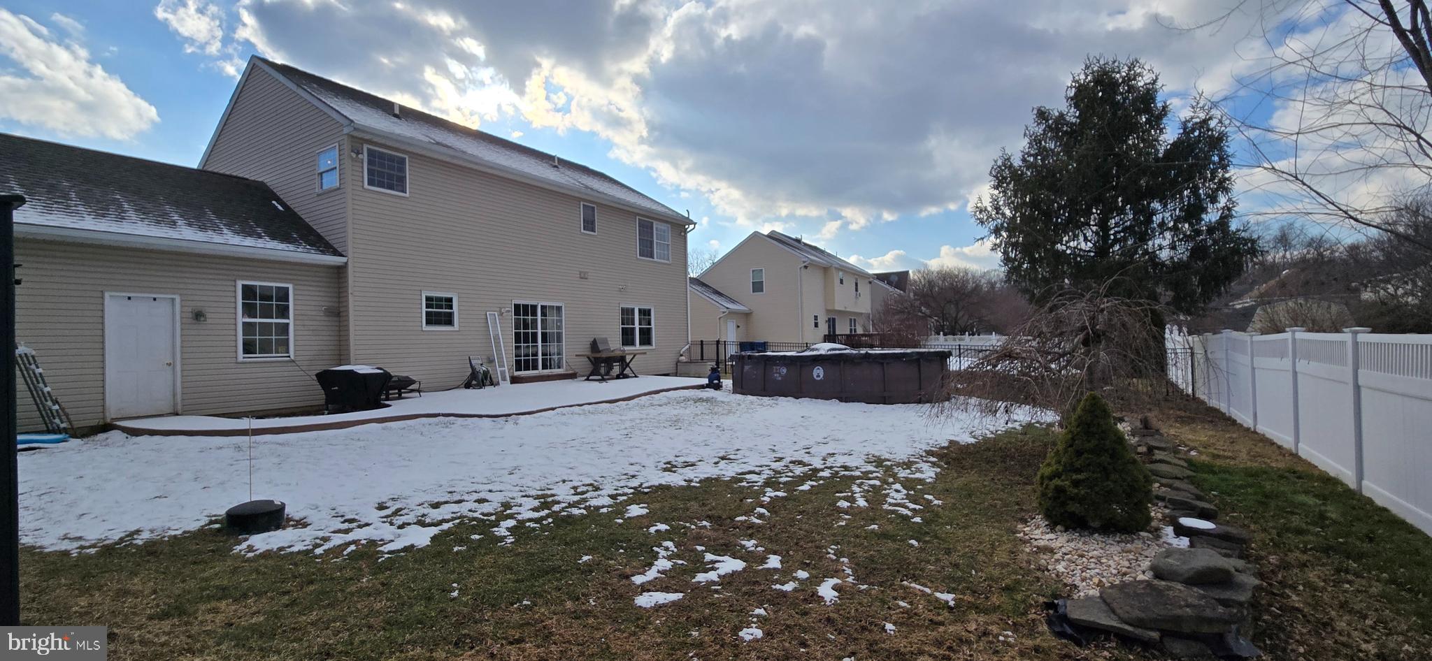 PENNRIDGE CROSSING - Residential