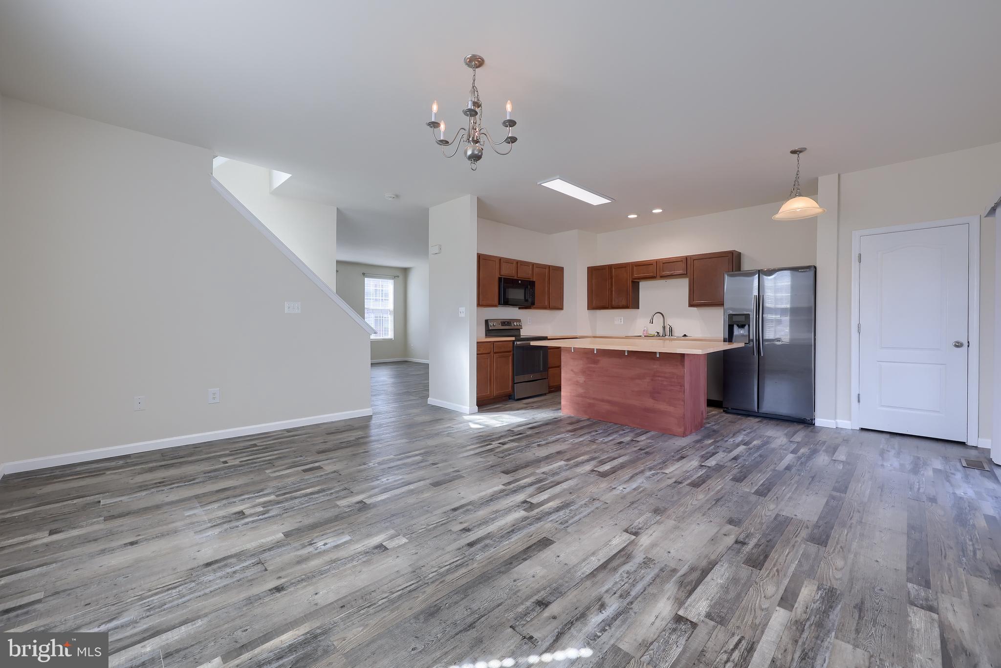 IRON BRIDGE LANDING - Residential
