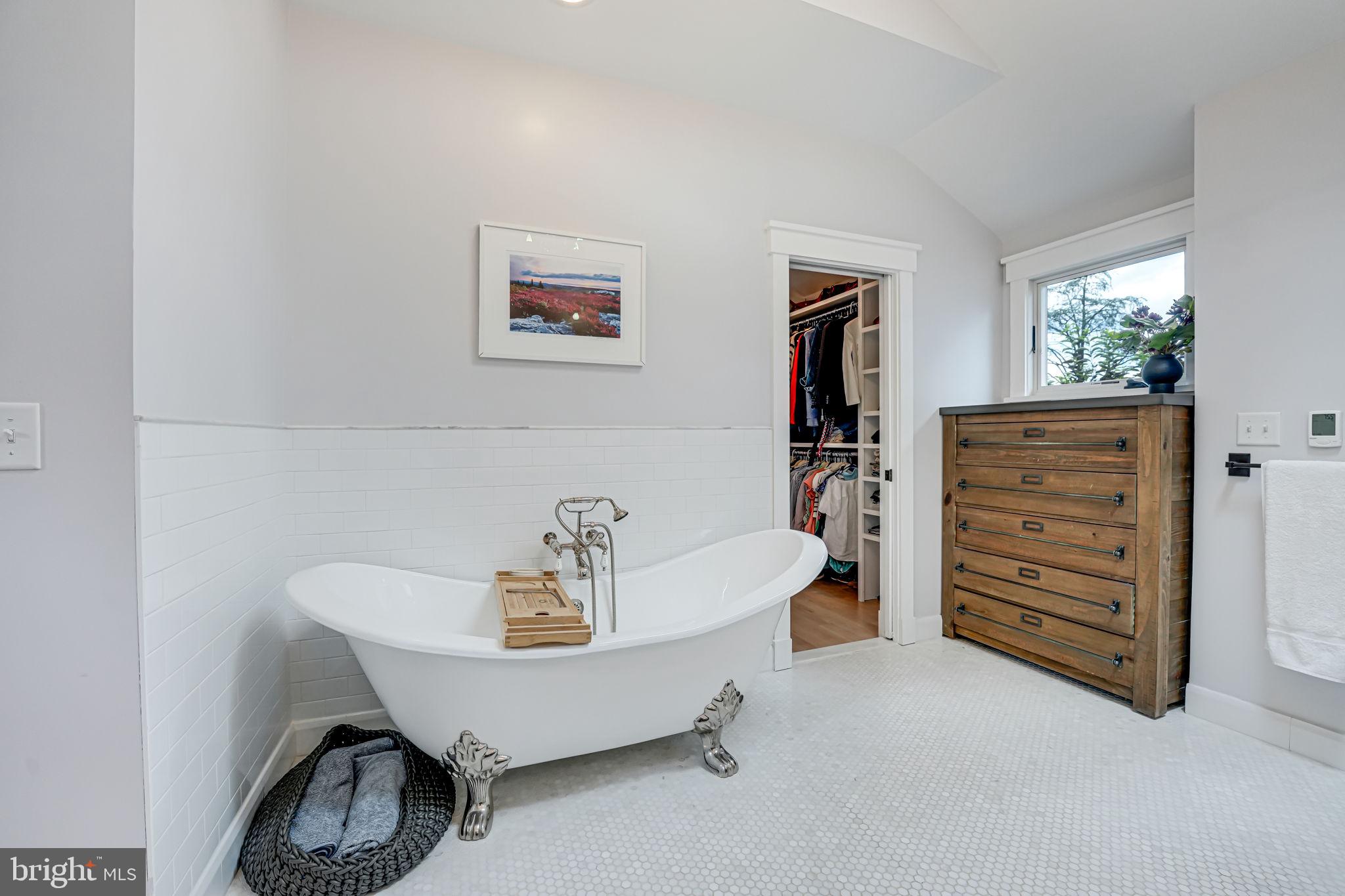 ROSEMONT PARK - Residential