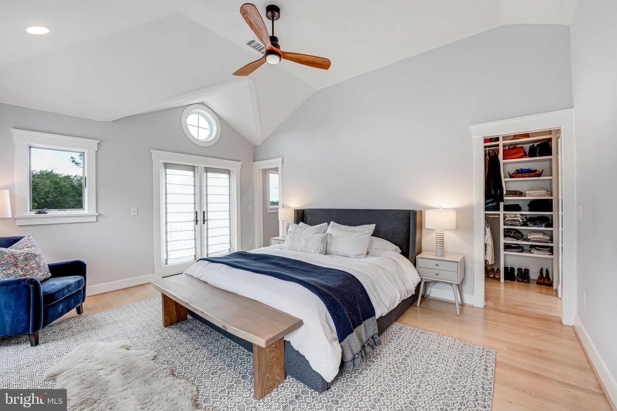 ROSEMONT PARK - Residential