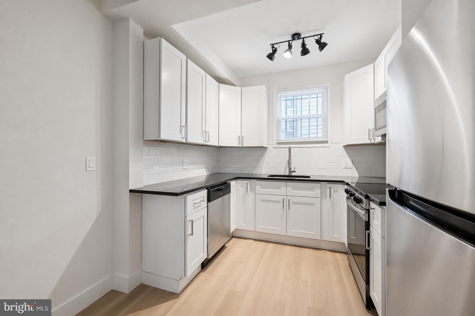 STRAWBERRY MANSION - Residential