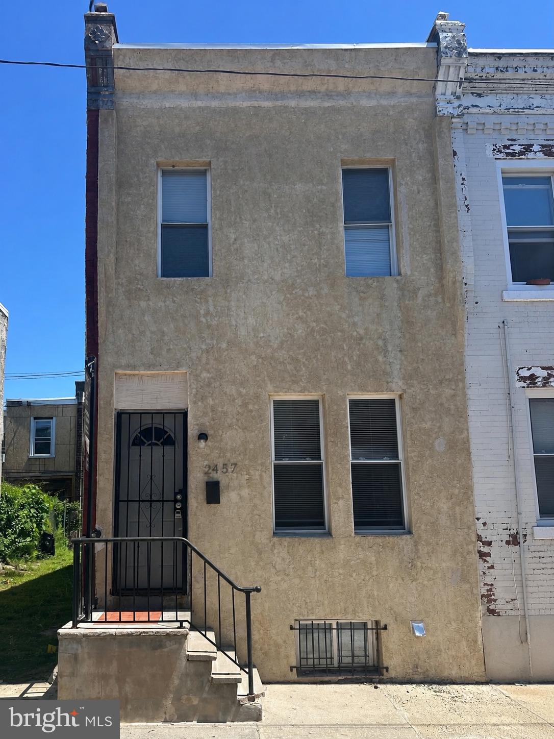 STRAWBERRY MANSION - Residential