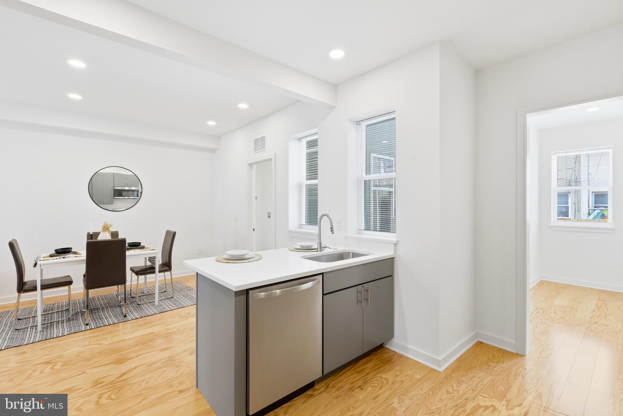 JOHNSTON SQUARE - Residential