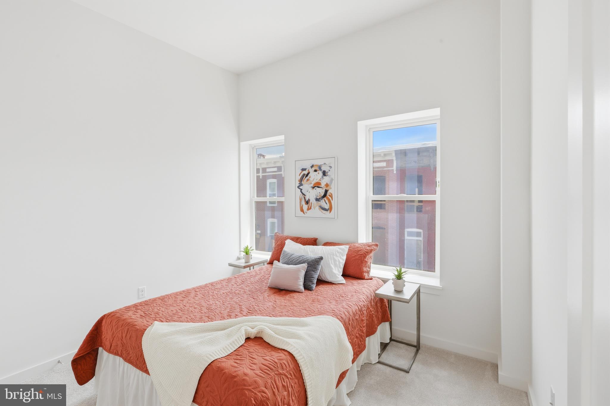 JOHNSTON SQUARE - Residential