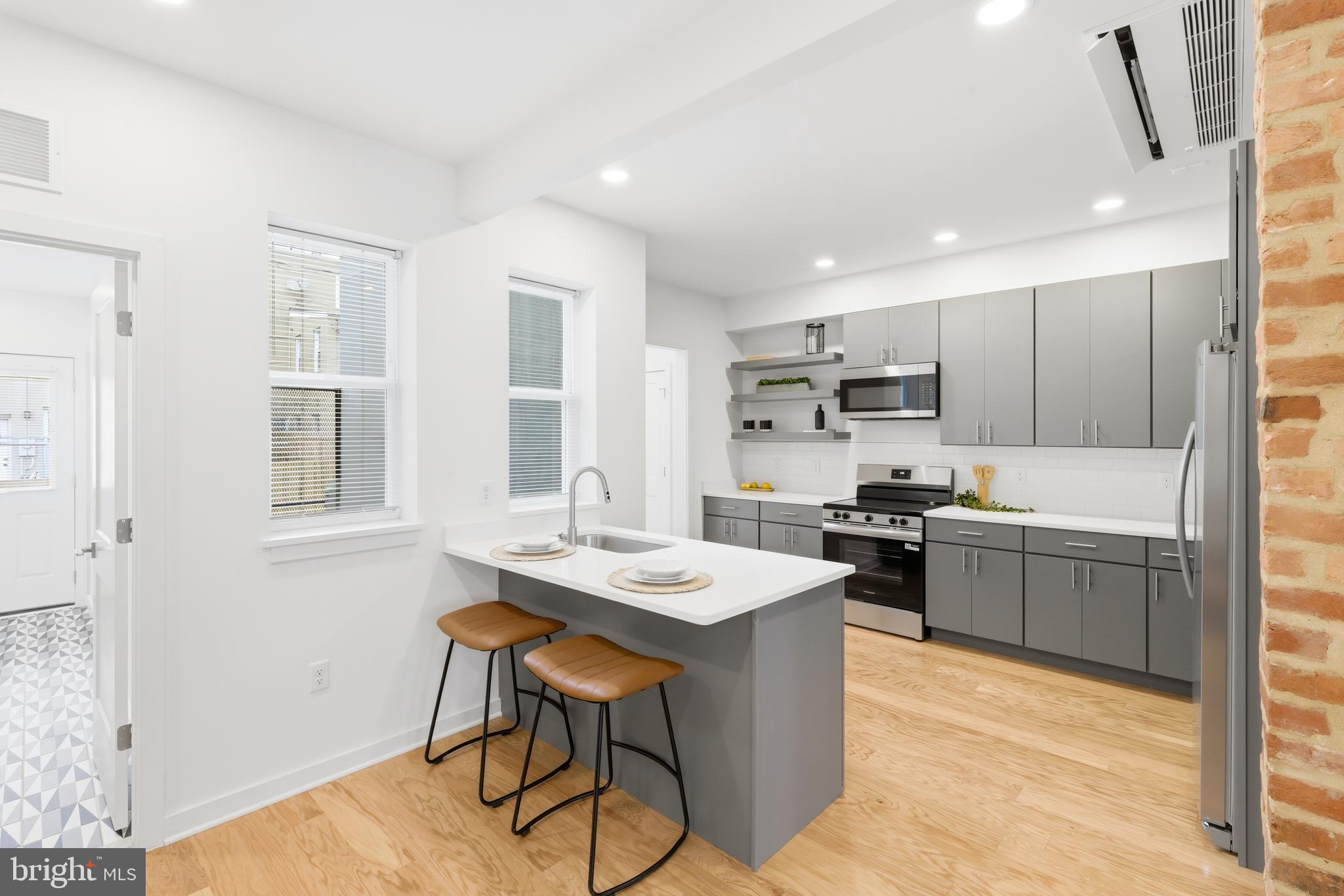 JOHNSTON SQUARE - Residential