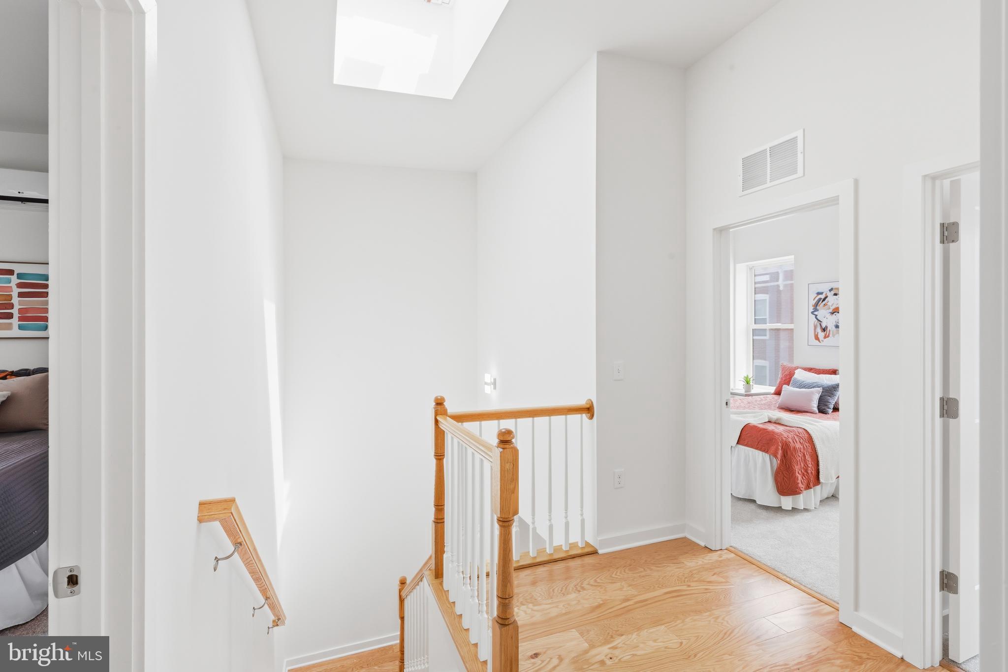 JOHNSTON SQUARE - Residential