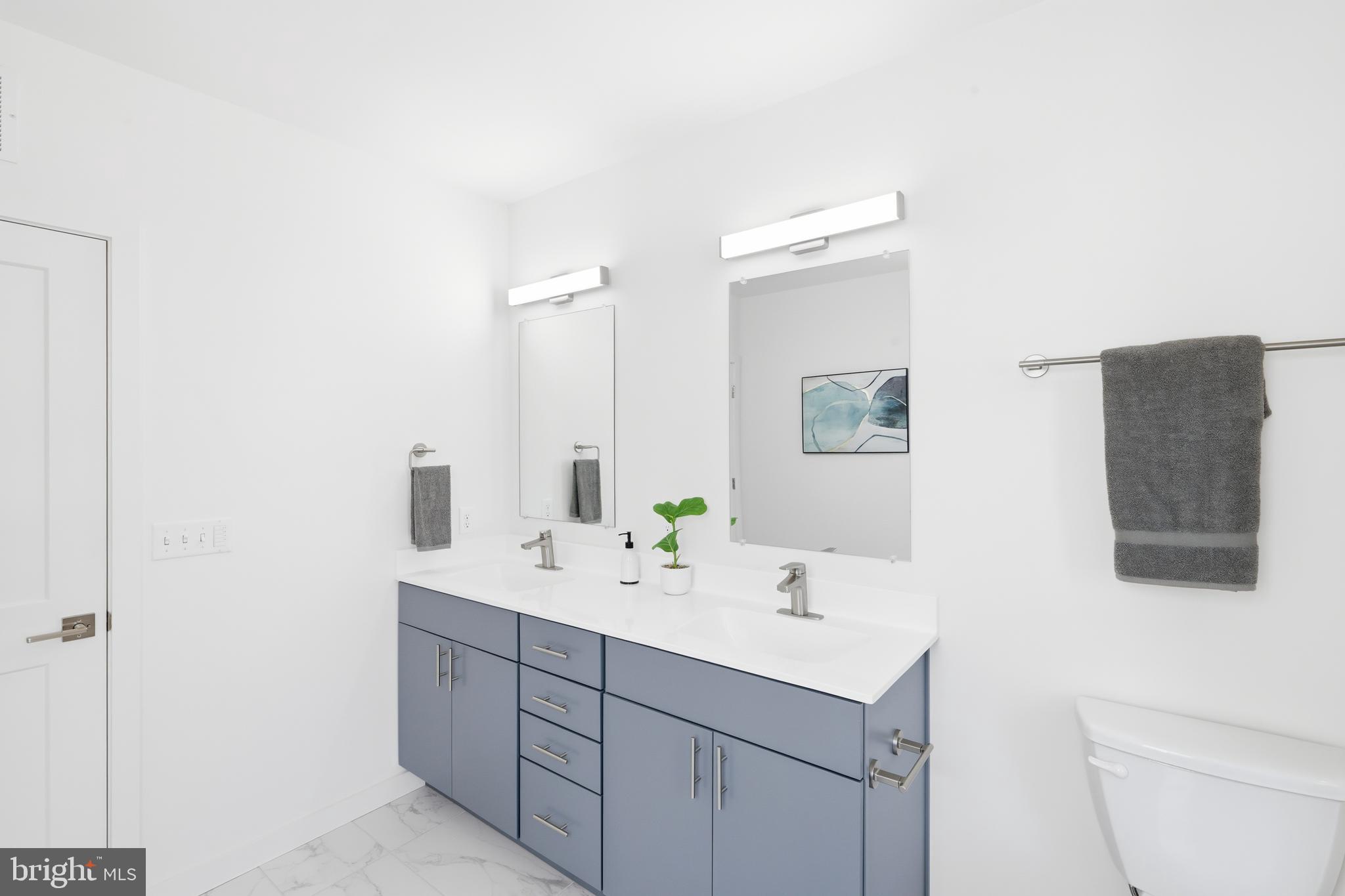 JOHNSTON SQUARE - Residential